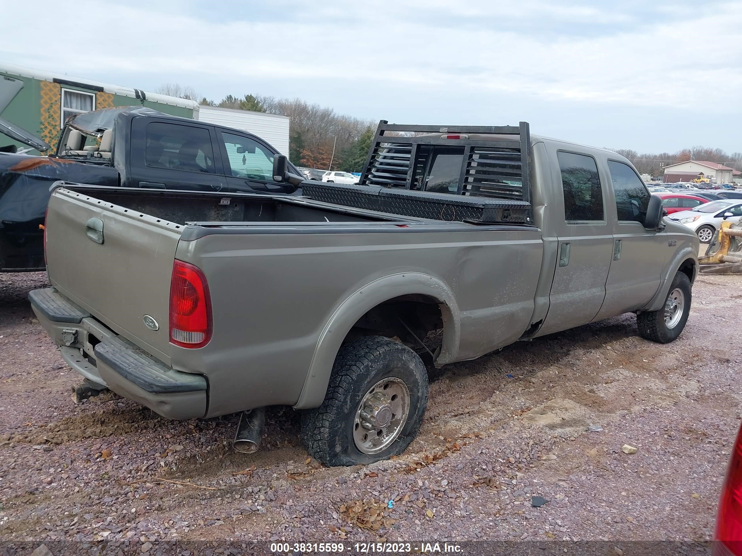 Photo 3 VIN: 1FTSW31FXXEB36578 - FORD F350 