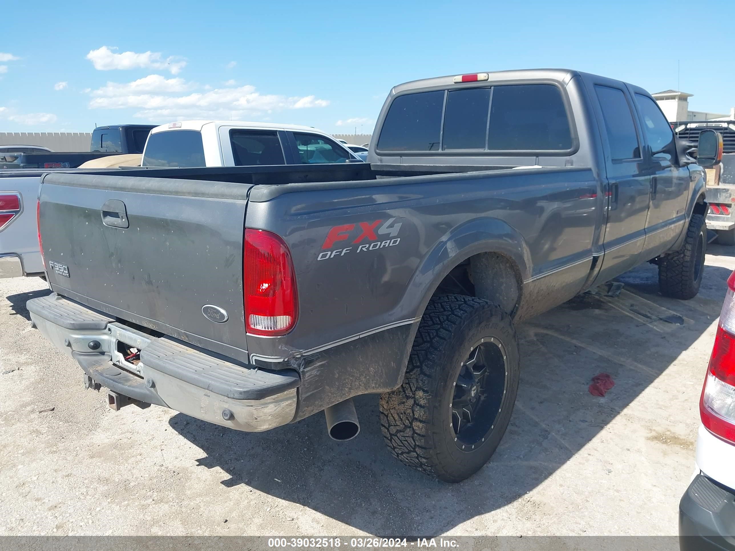 Photo 3 VIN: 1FTSW31P34EB90695 - FORD F350 