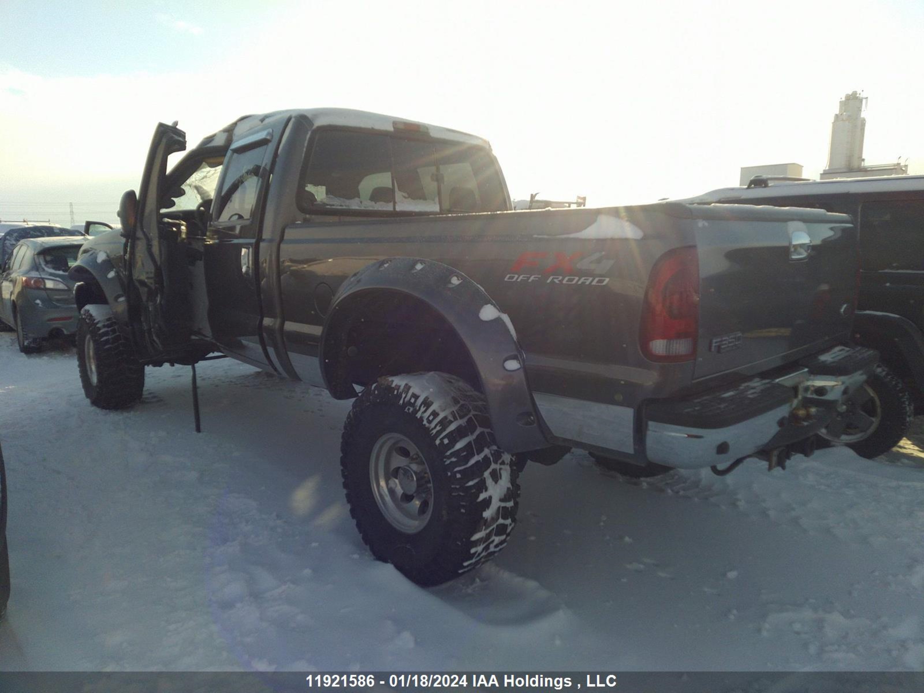 Photo 2 VIN: 1FTSW31P44ED96740 - FORD F350 