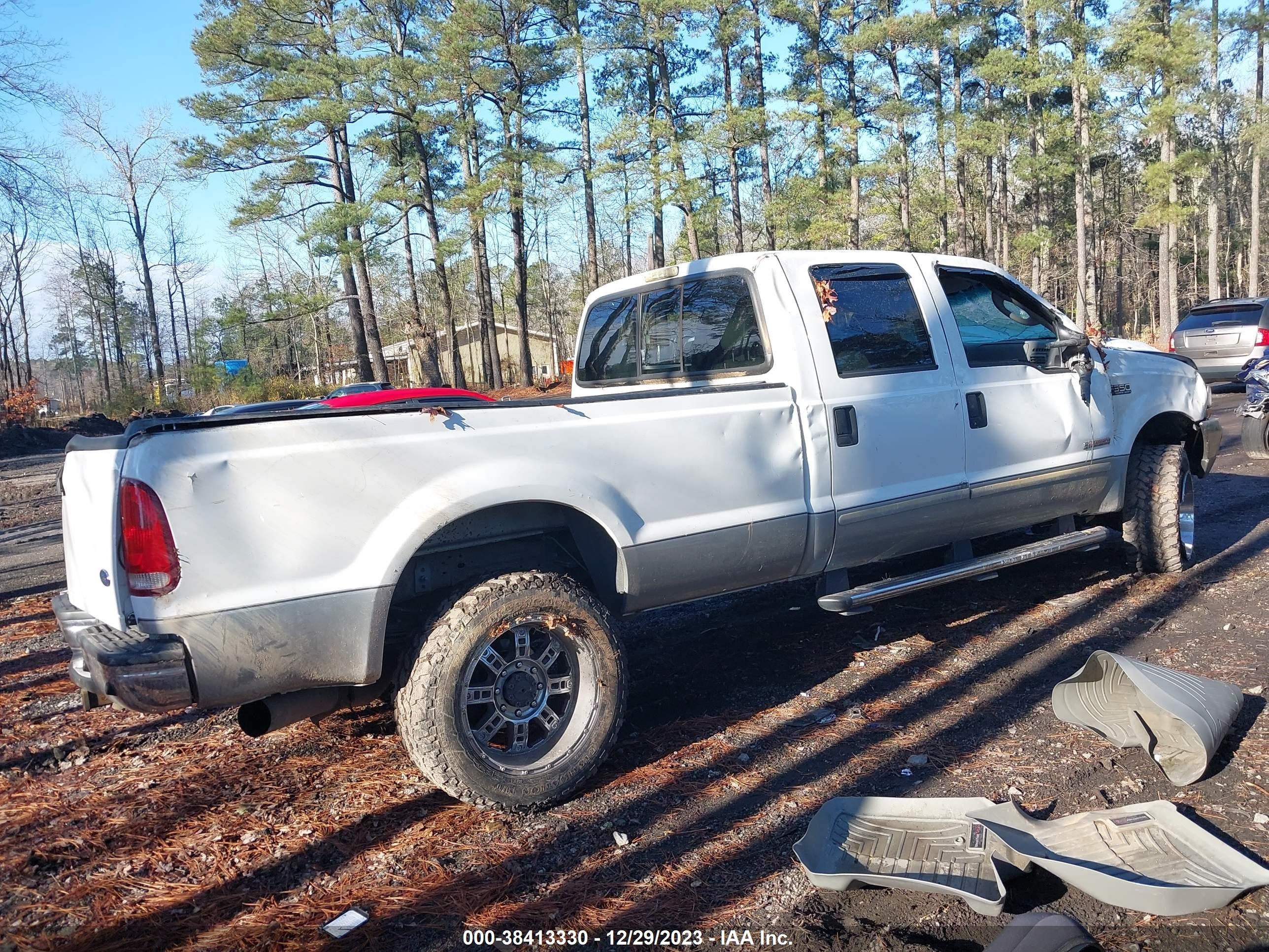 Photo 3 VIN: 1FTSW31P54EB25055 - FORD F350 