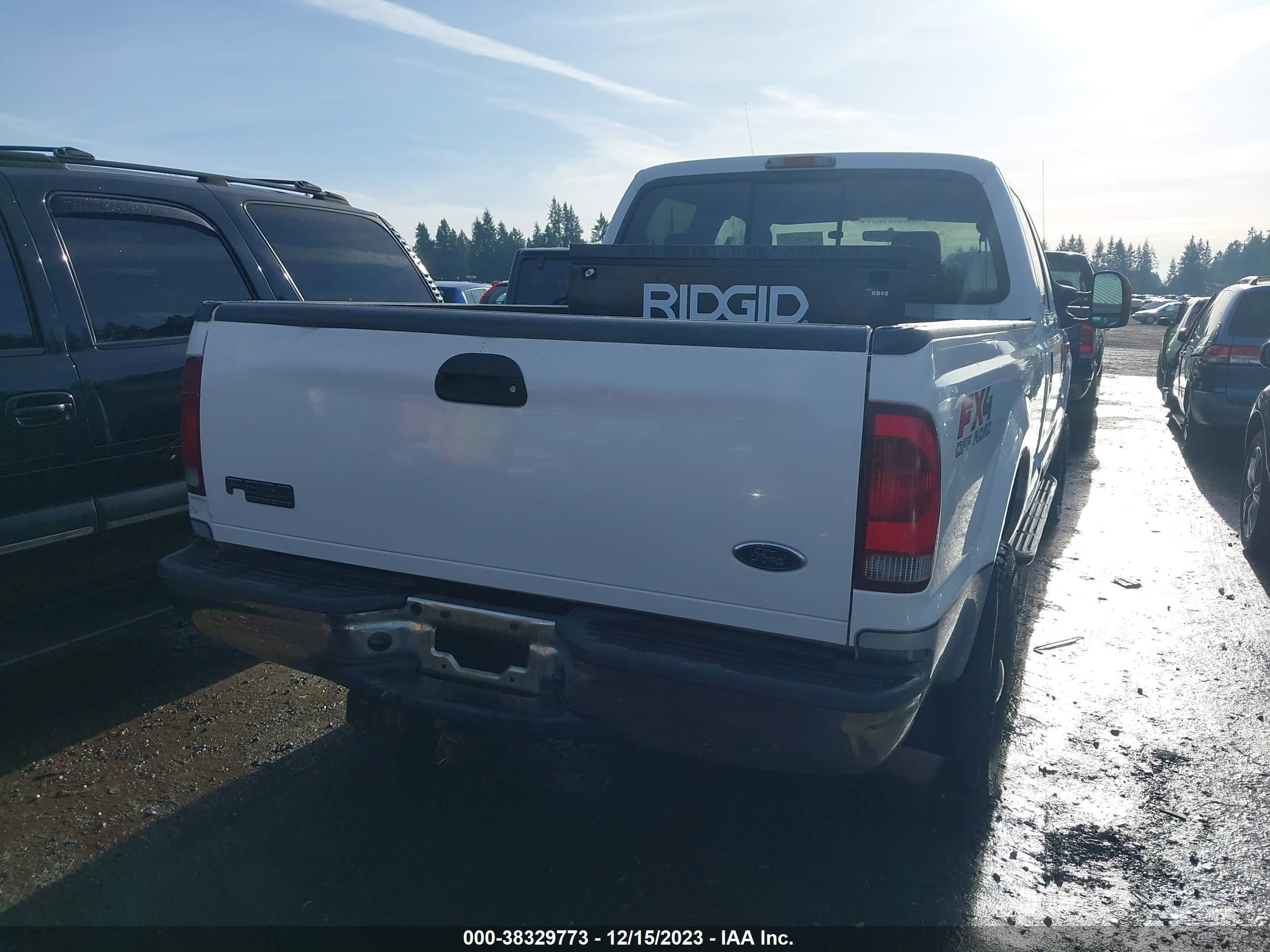 Photo 3 VIN: 1FTSW31P84EC10536 - FORD F350 