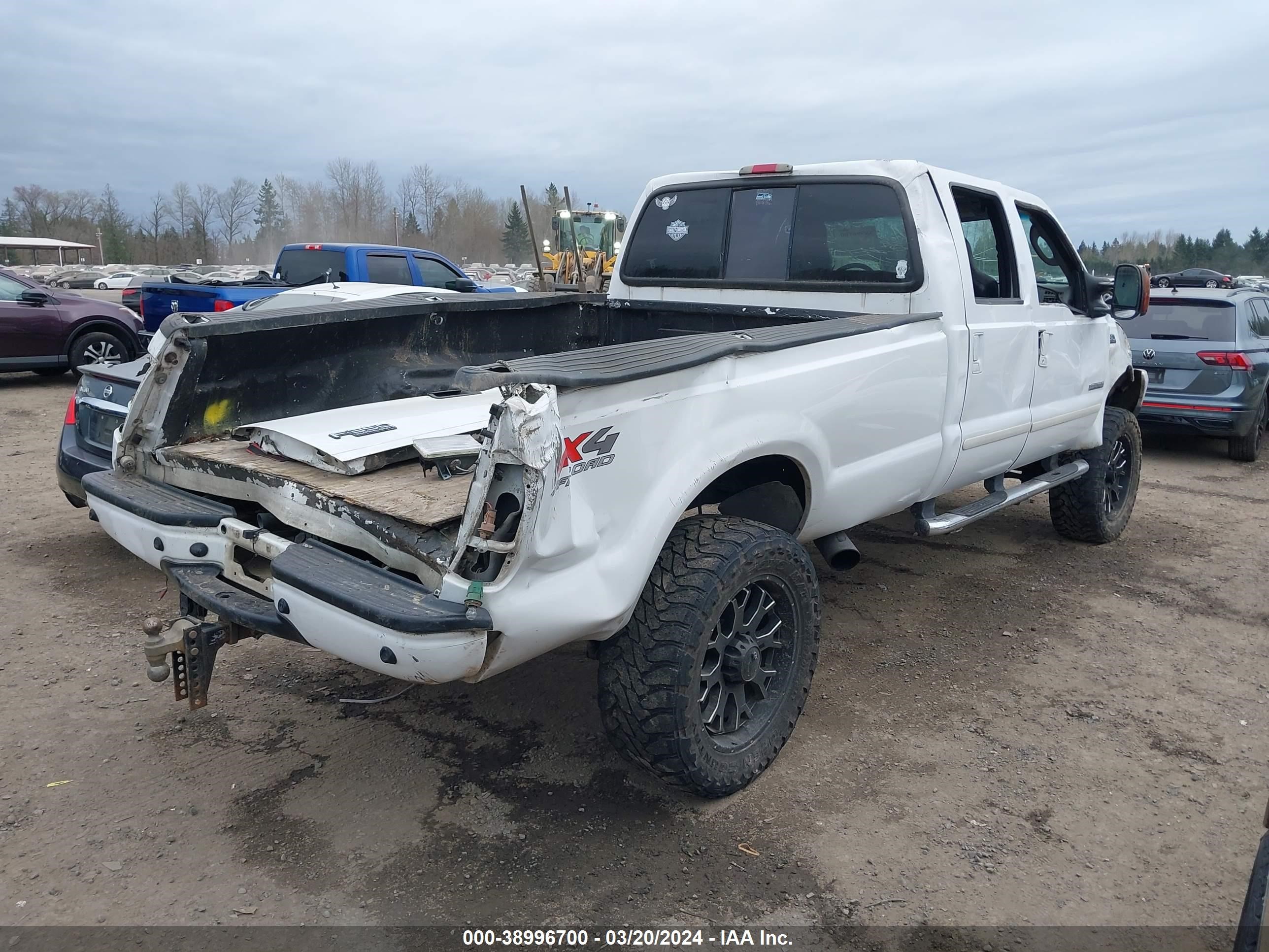 Photo 3 VIN: 1FTSW31P93ED43708 - FORD F350 