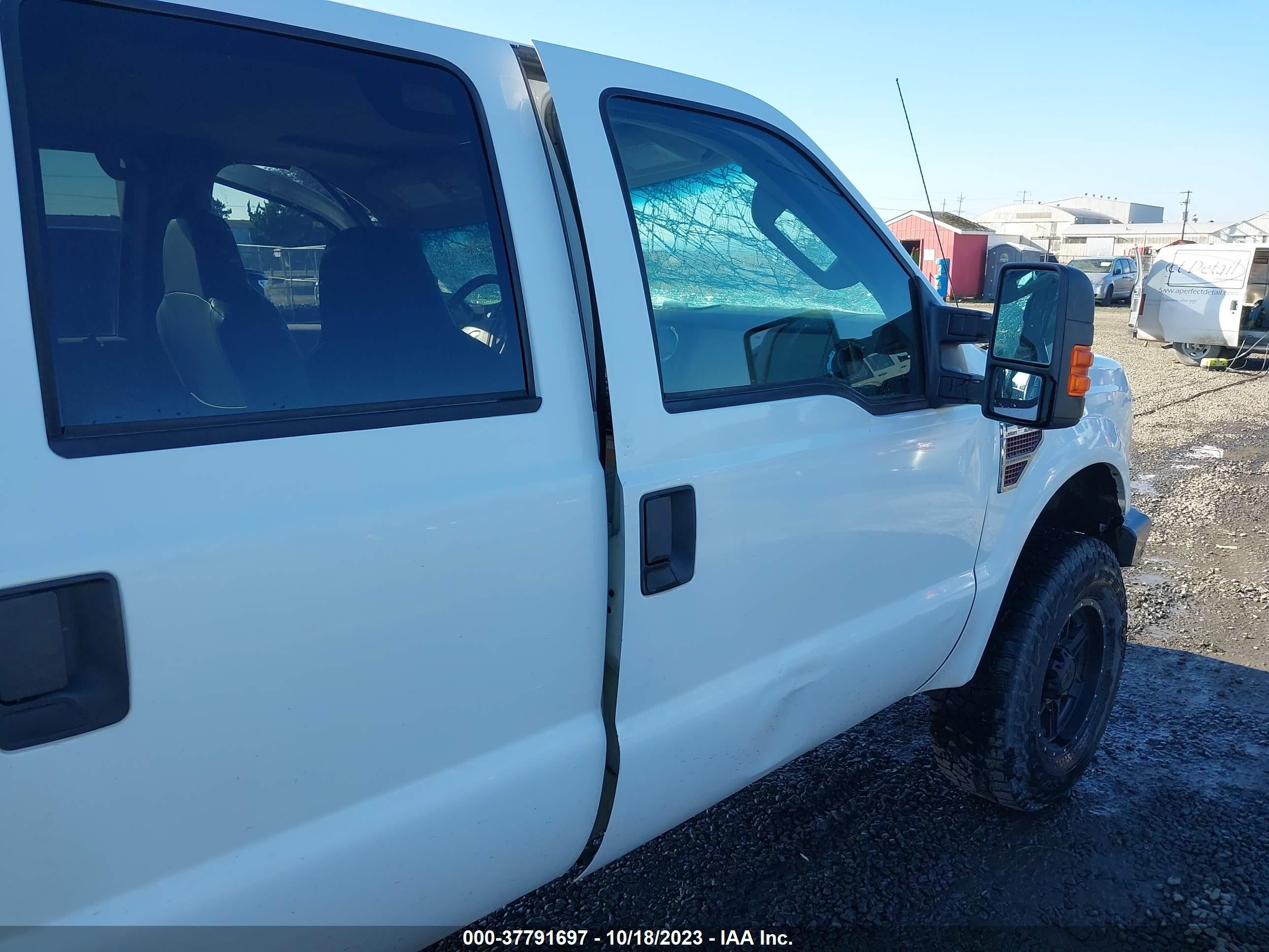 Photo 11 VIN: 1FTSW3BR1AEA11906 - FORD F350 