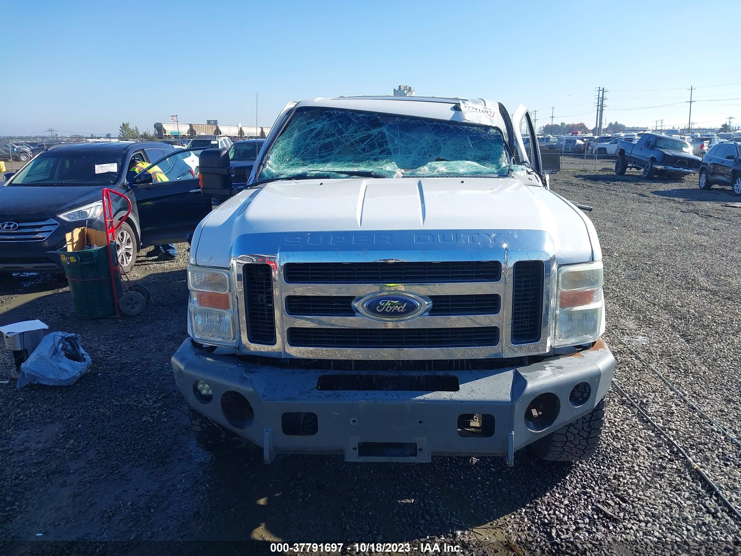 Photo 12 VIN: 1FTSW3BR1AEA11906 - FORD F350 