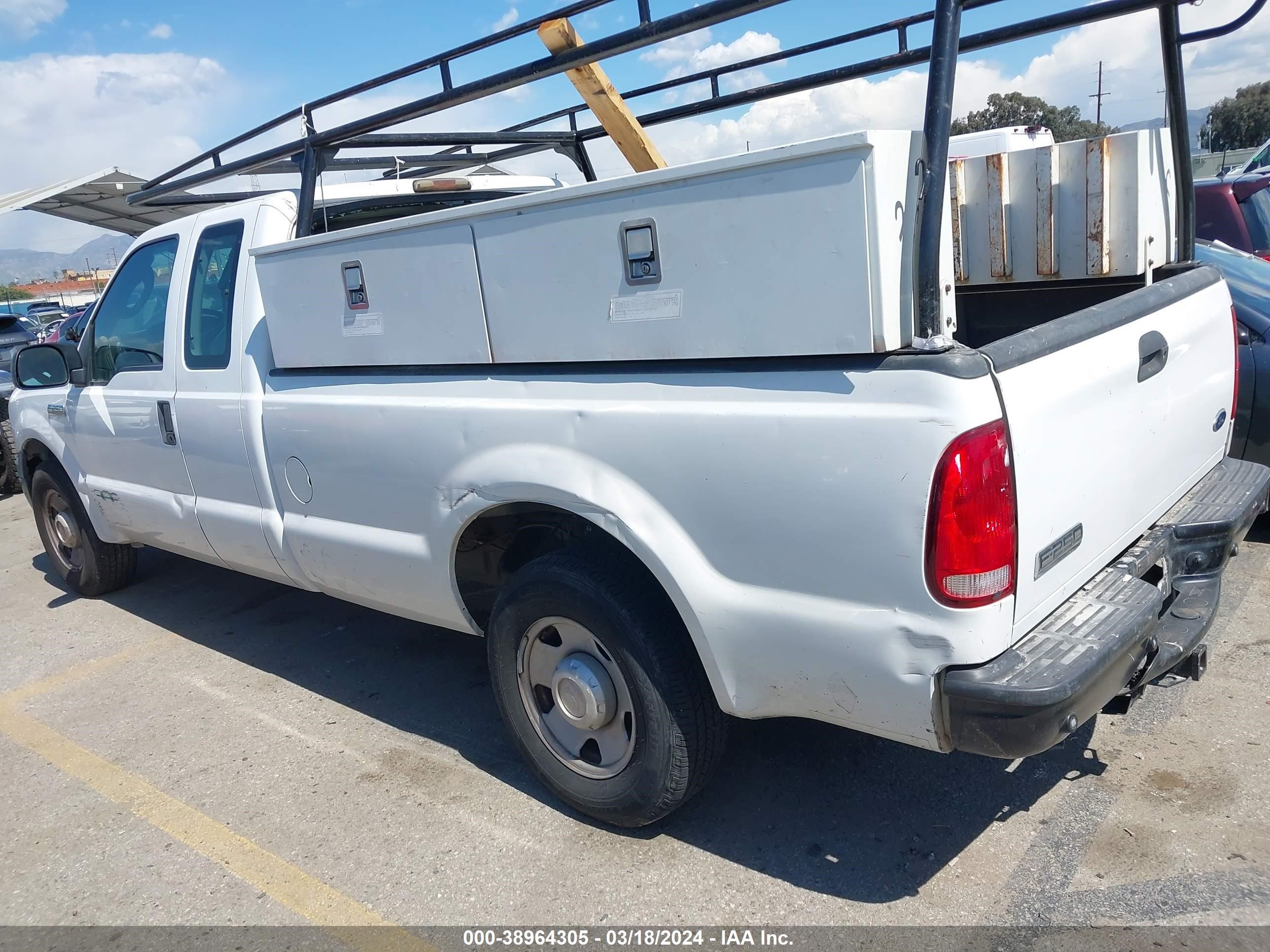 Photo 2 VIN: 1FTSX20507EA76150 - FORD F250 