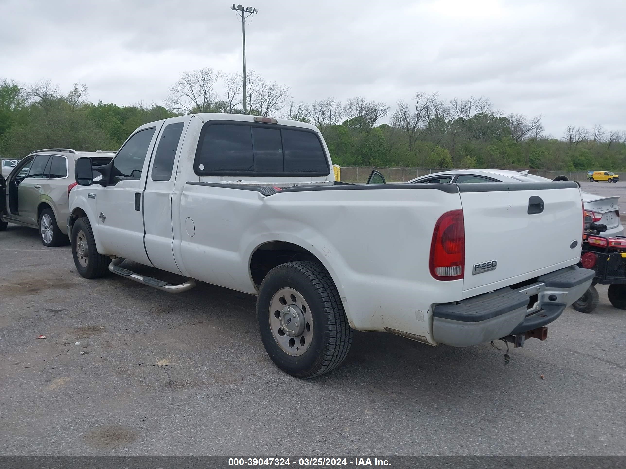 Photo 2 VIN: 1FTSX20597EA82433 - FORD F250 