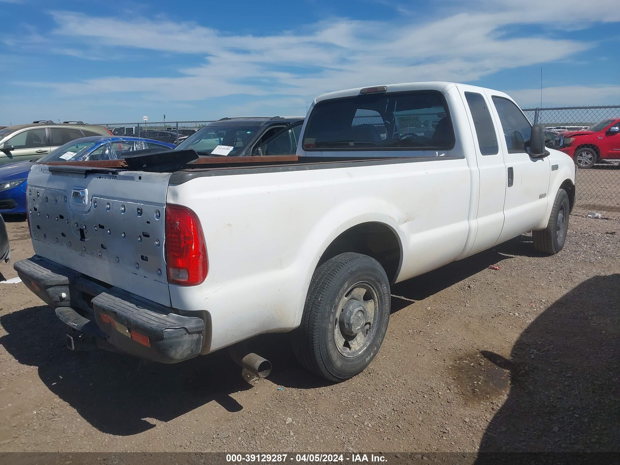 Photo 3 VIN: 1FTSX20P06ED44307 - FORD F250 