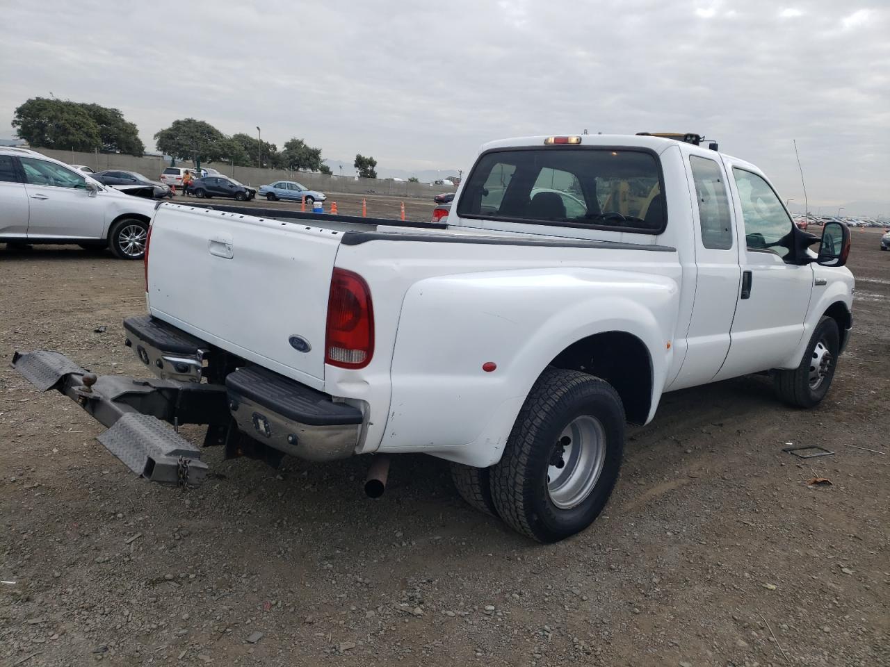 Photo 2 VIN: 1FTSX20YX7EA79535 - FORD F250 