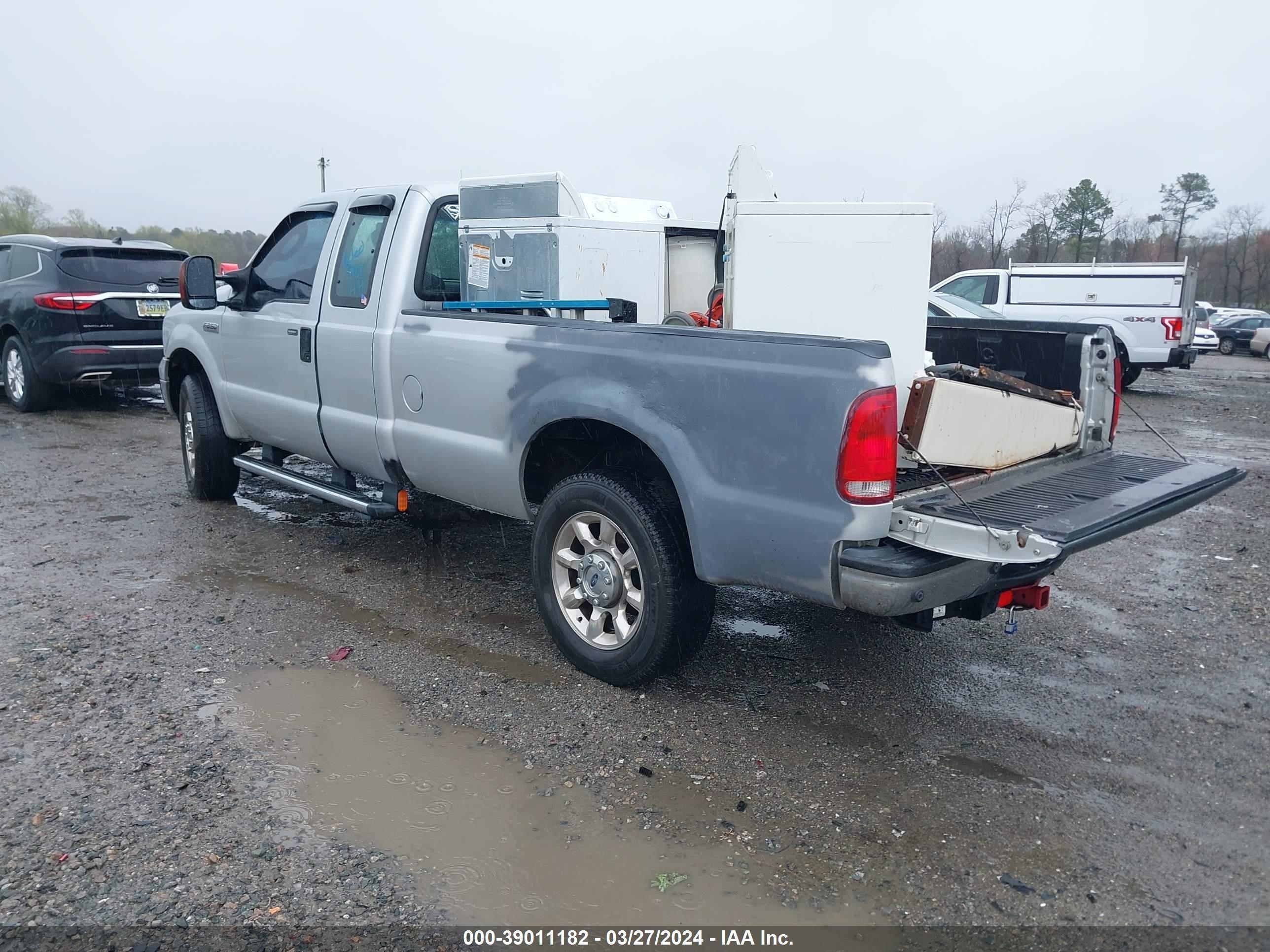 Photo 2 VIN: 1FTSX21545EA22975 - FORD F250 