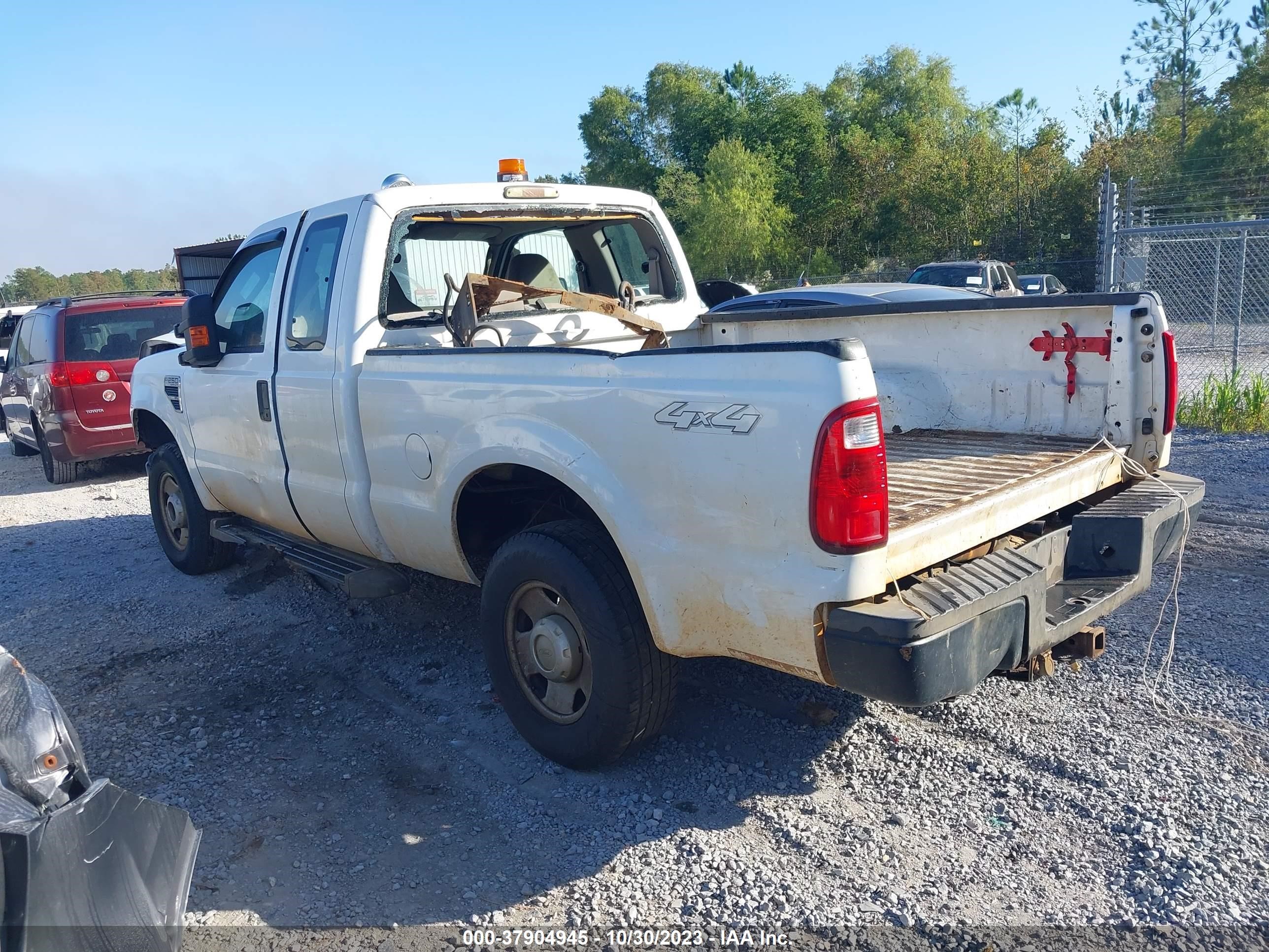 Photo 2 VIN: 1FTSX21558EA18079 - FORD F250 