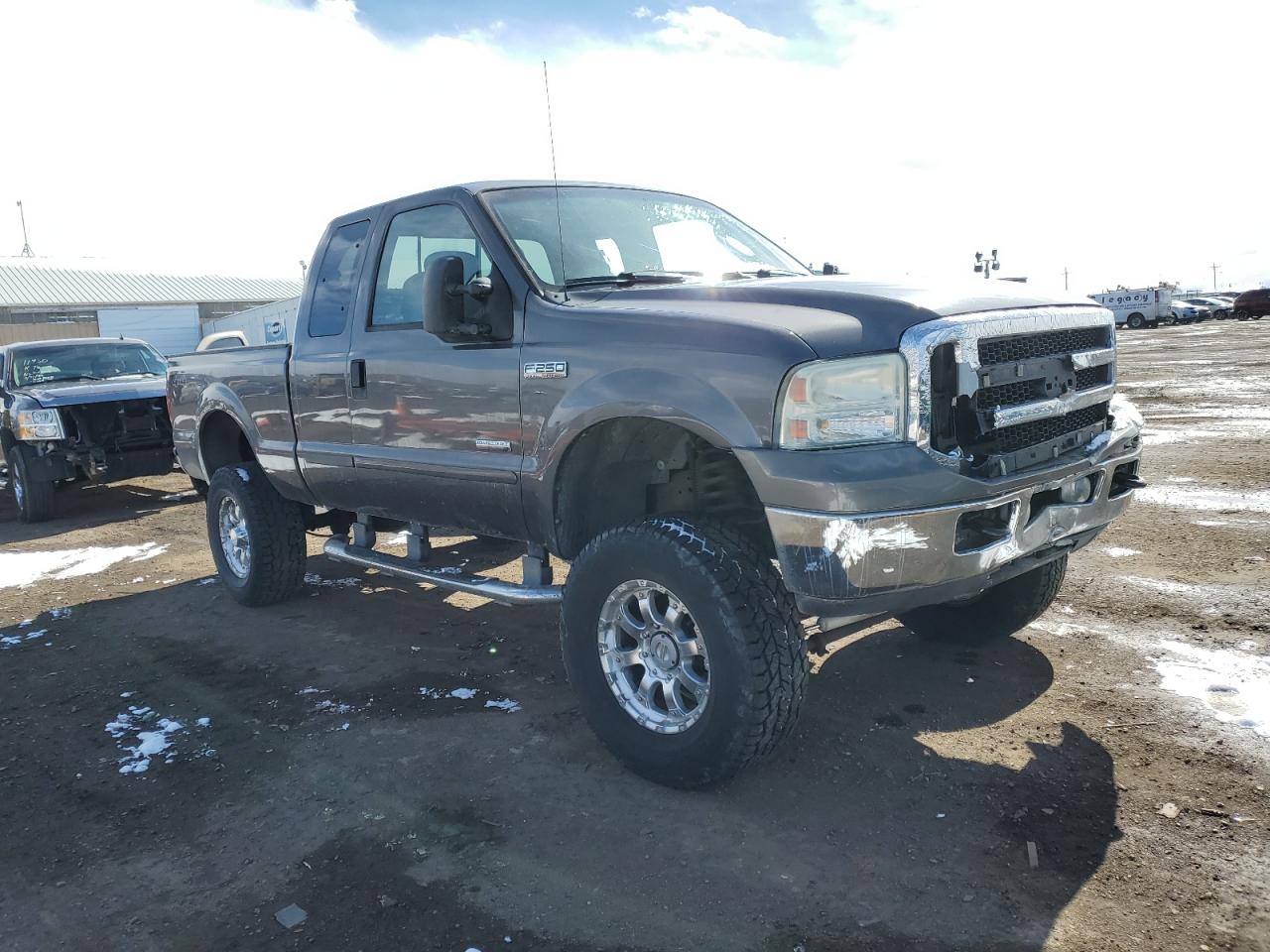 Photo 3 VIN: 1FTSX21P06E096857 - FORD F250 