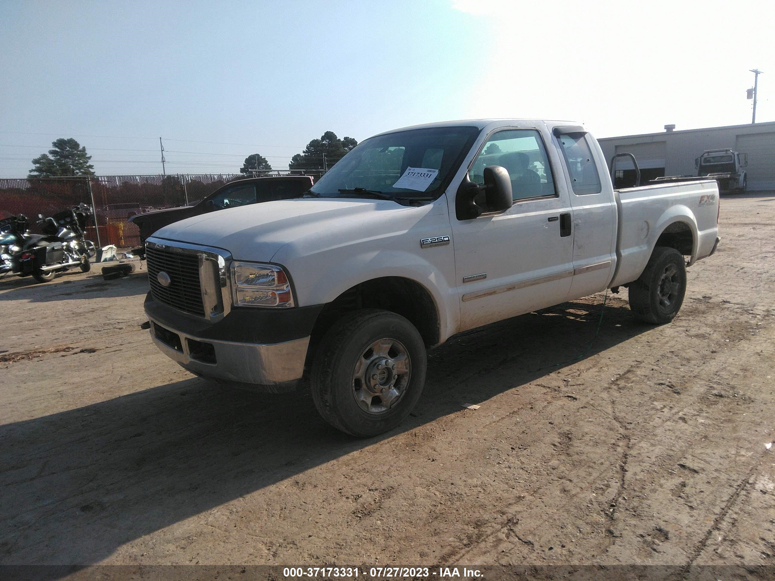 Photo 1 VIN: 1FTSX21P15EA56163 - FORD F250 