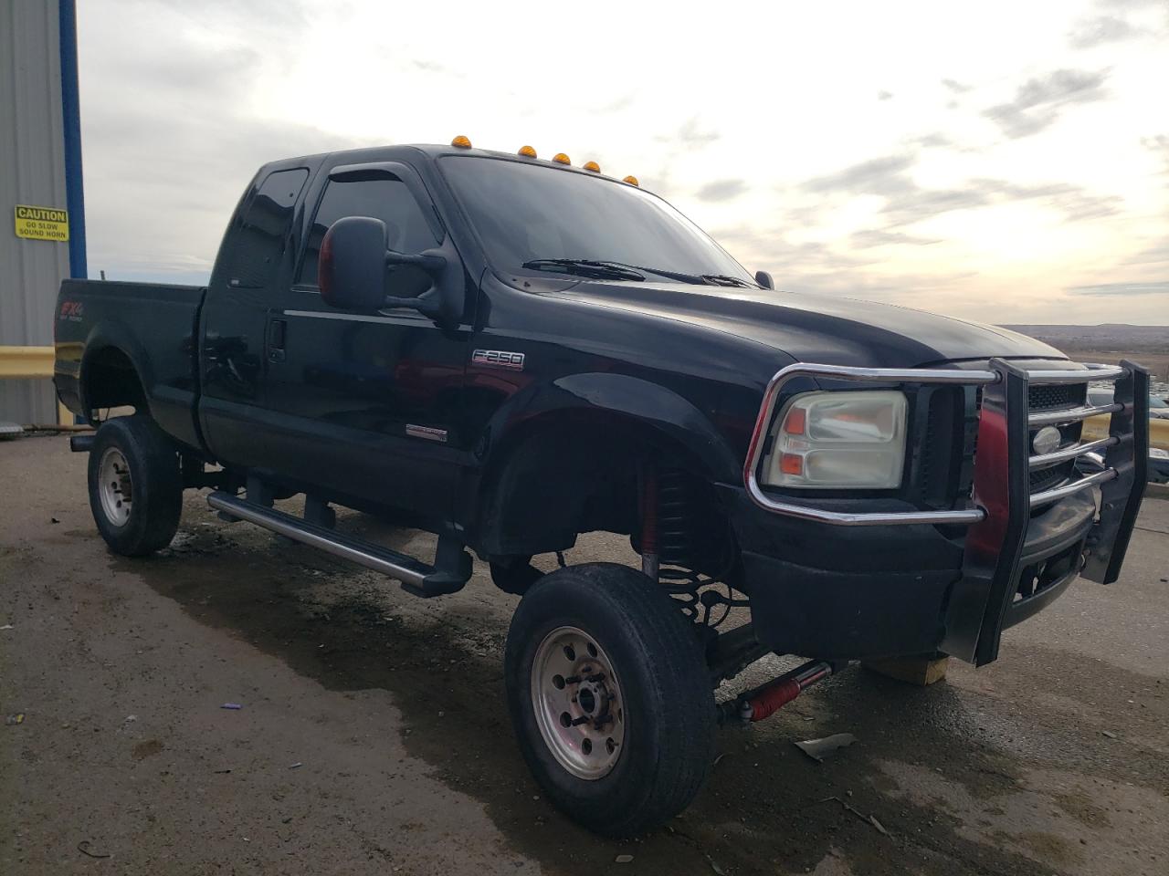 Photo 3 VIN: 1FTSX21P75EB50368 - FORD F250 