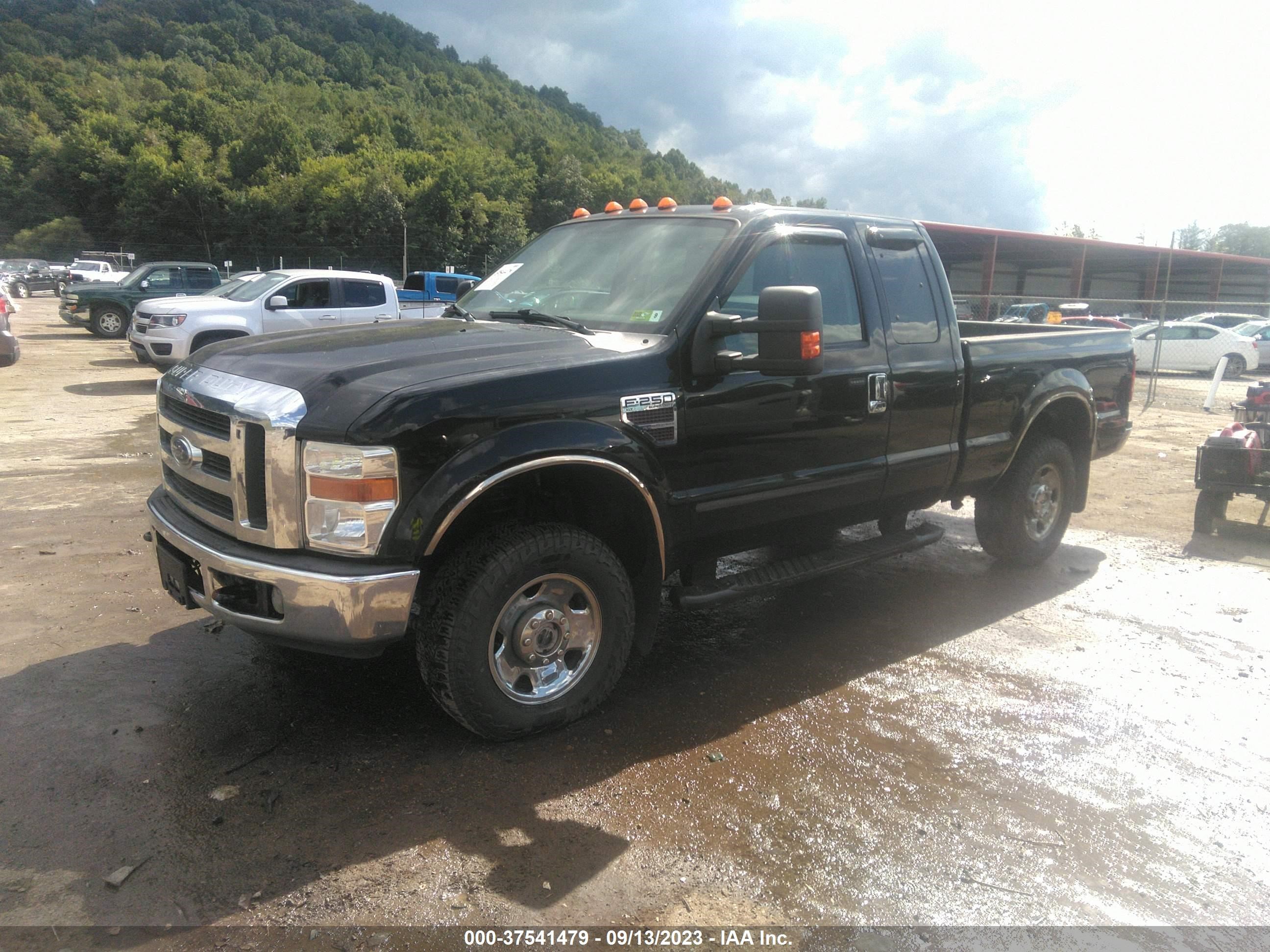 Photo 1 VIN: 1FTSX21R18EA45184 - FORD F250 