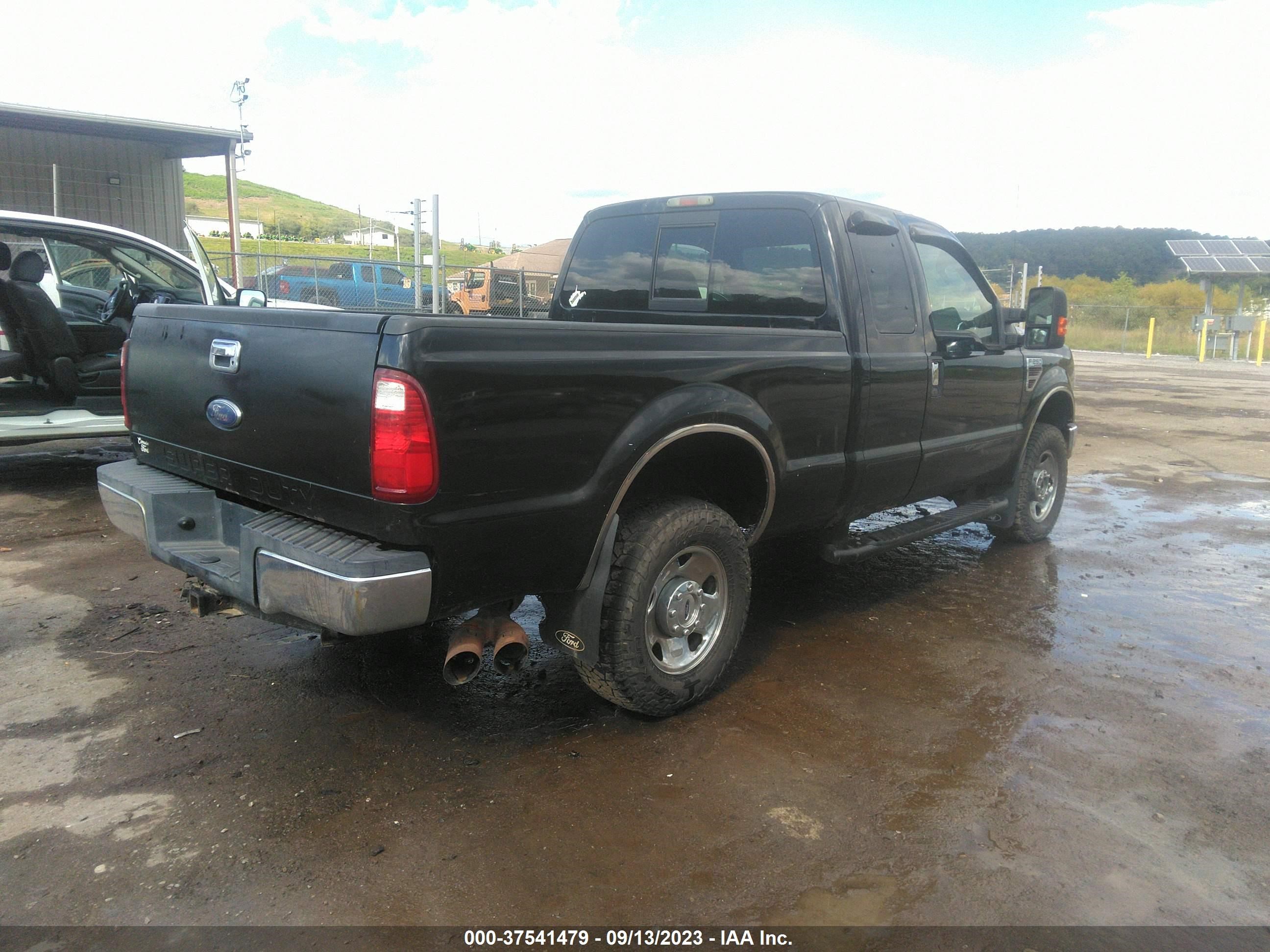 Photo 3 VIN: 1FTSX21R18EA45184 - FORD F250 