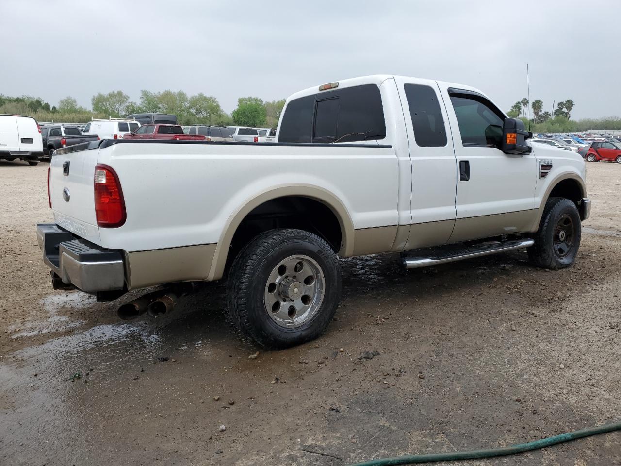 Photo 3 VIN: 1FTSX21R28EC16959 - FORD F250 