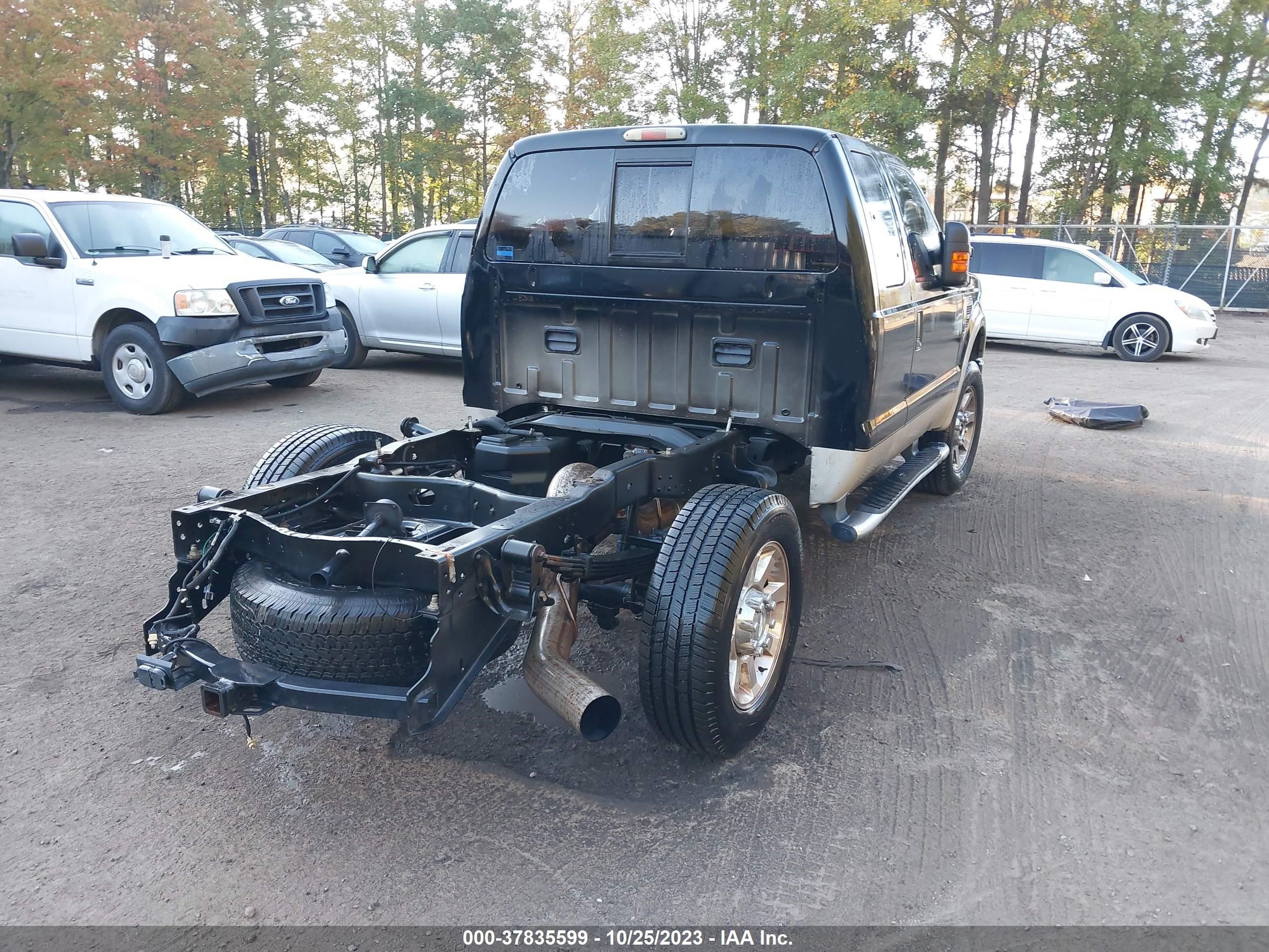 Photo 3 VIN: 1FTSX21R38EB91733 - FORD F250 