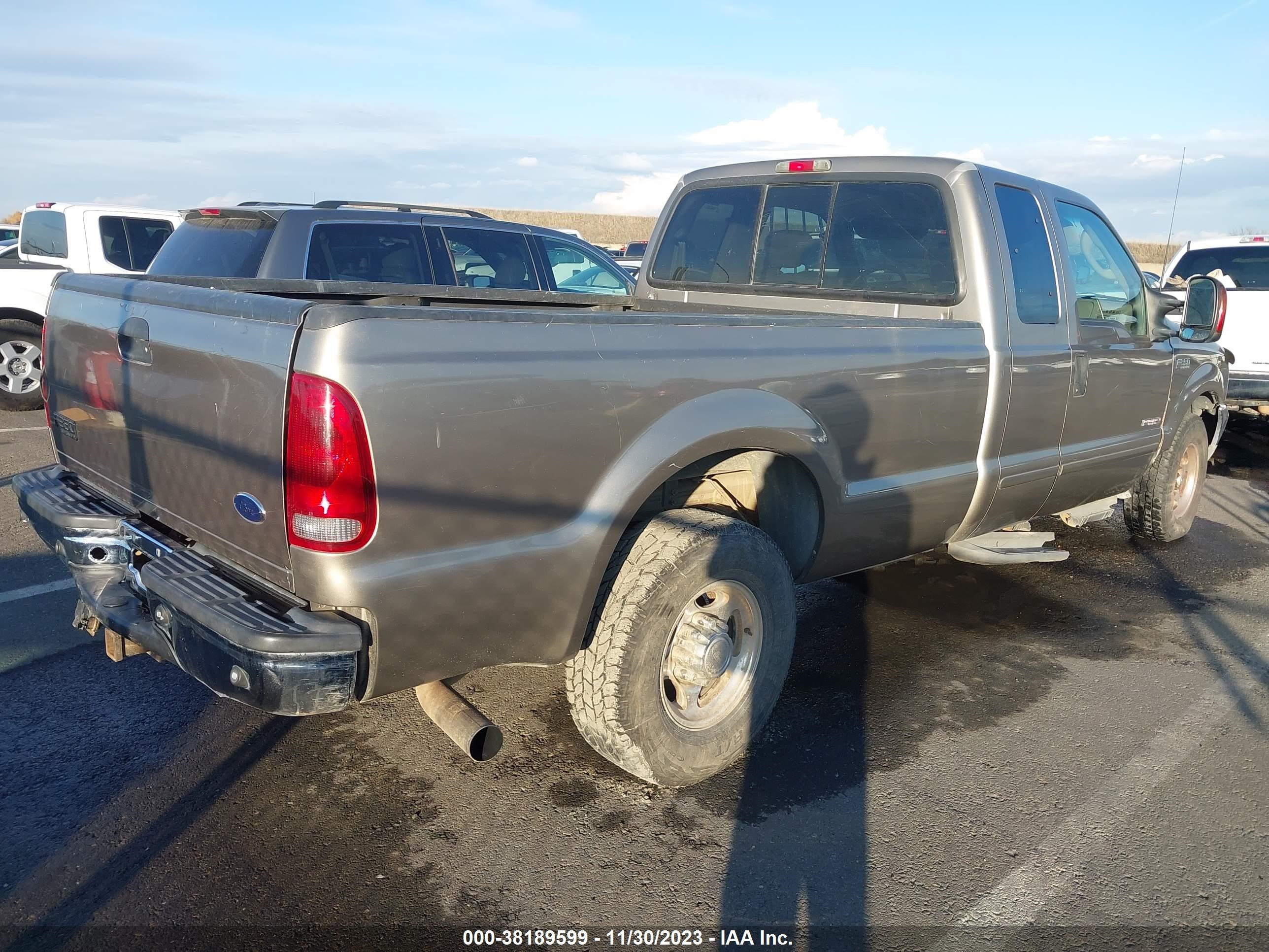 Photo 3 VIN: 1FTSX30P23ED25260 - FORD F350 