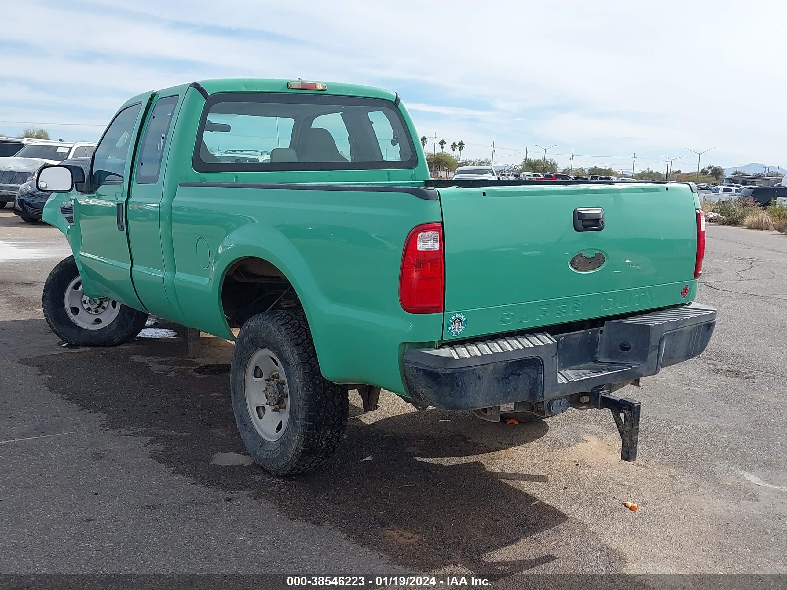 Photo 2 VIN: 1FTSX315X8EE09167 - FORD F350 