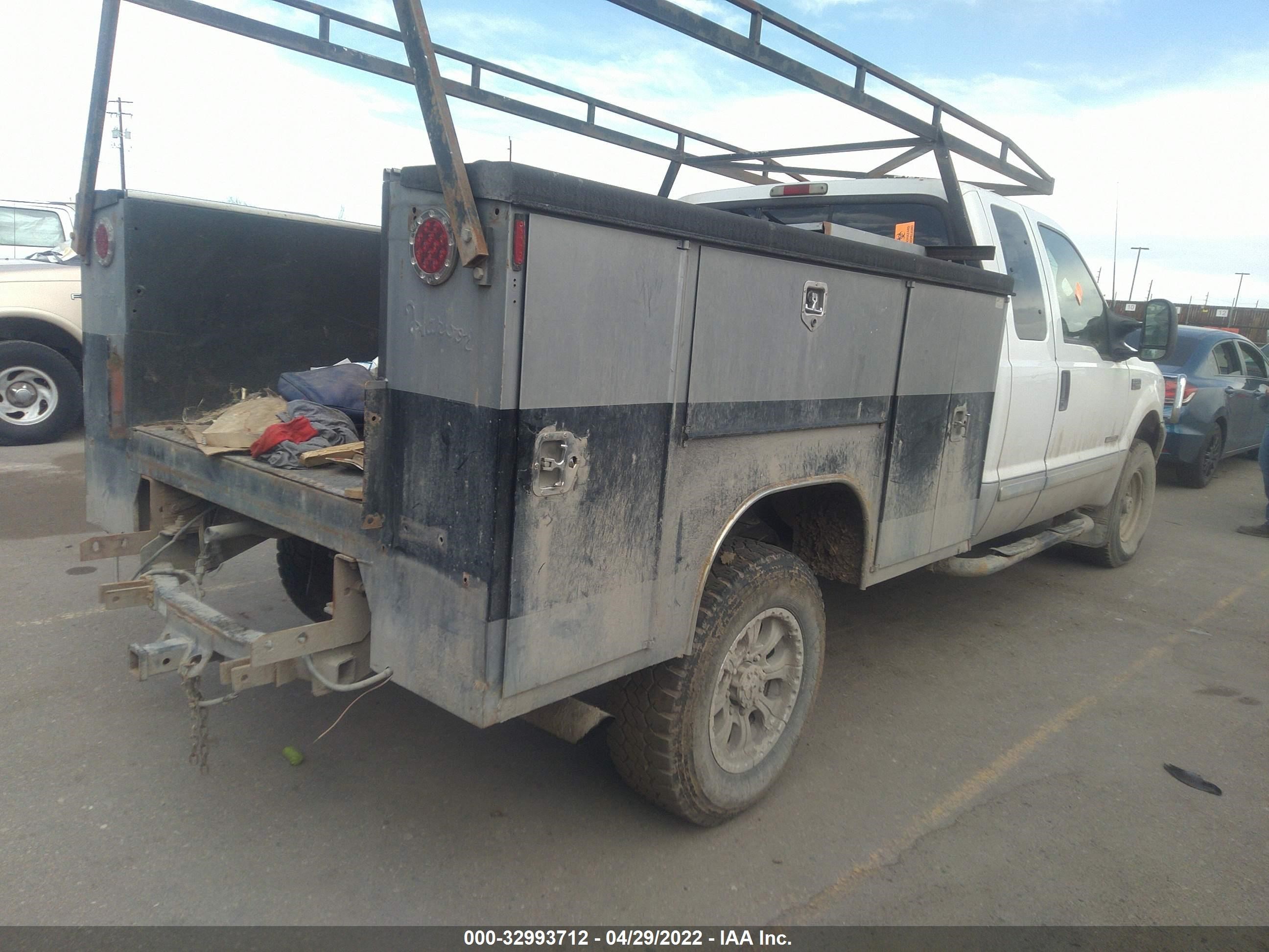 Photo 3 VIN: 1FTSX31F32ED01005 - FORD F350 