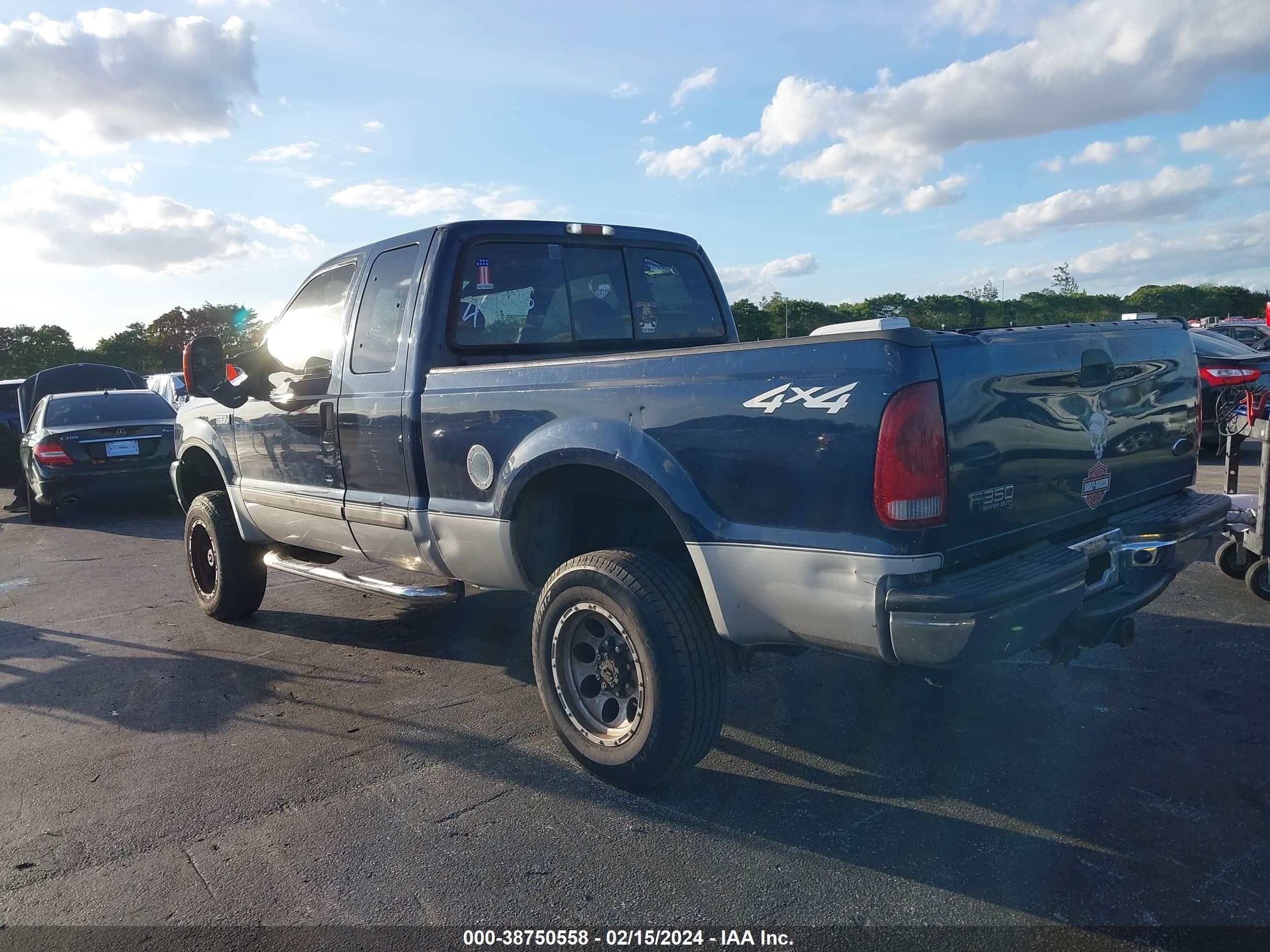 Photo 2 VIN: 1FTSX31L73EB84455 - FORD F350 