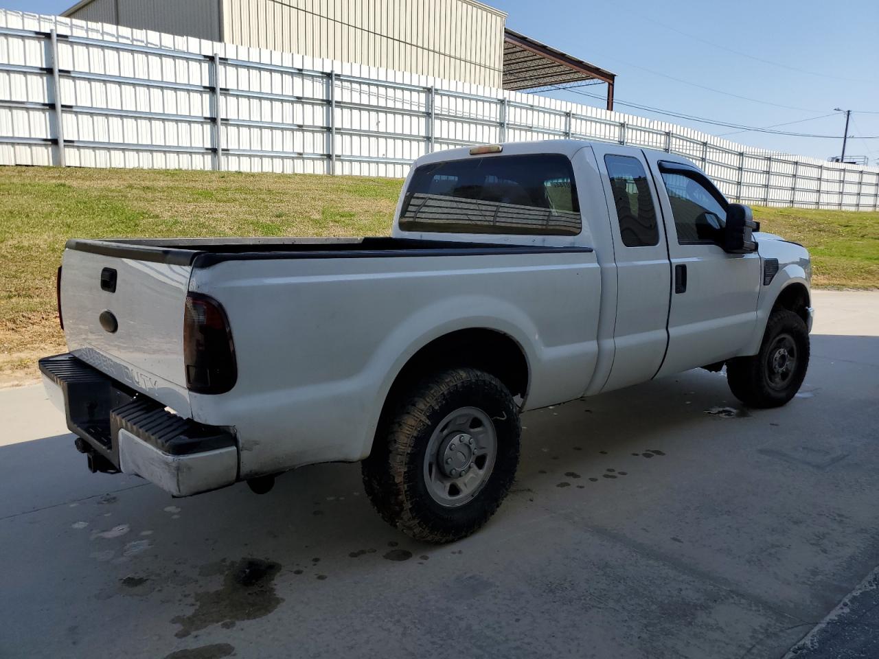 Photo 2 VIN: 1FTSX31R48EE37307 - FORD F350 