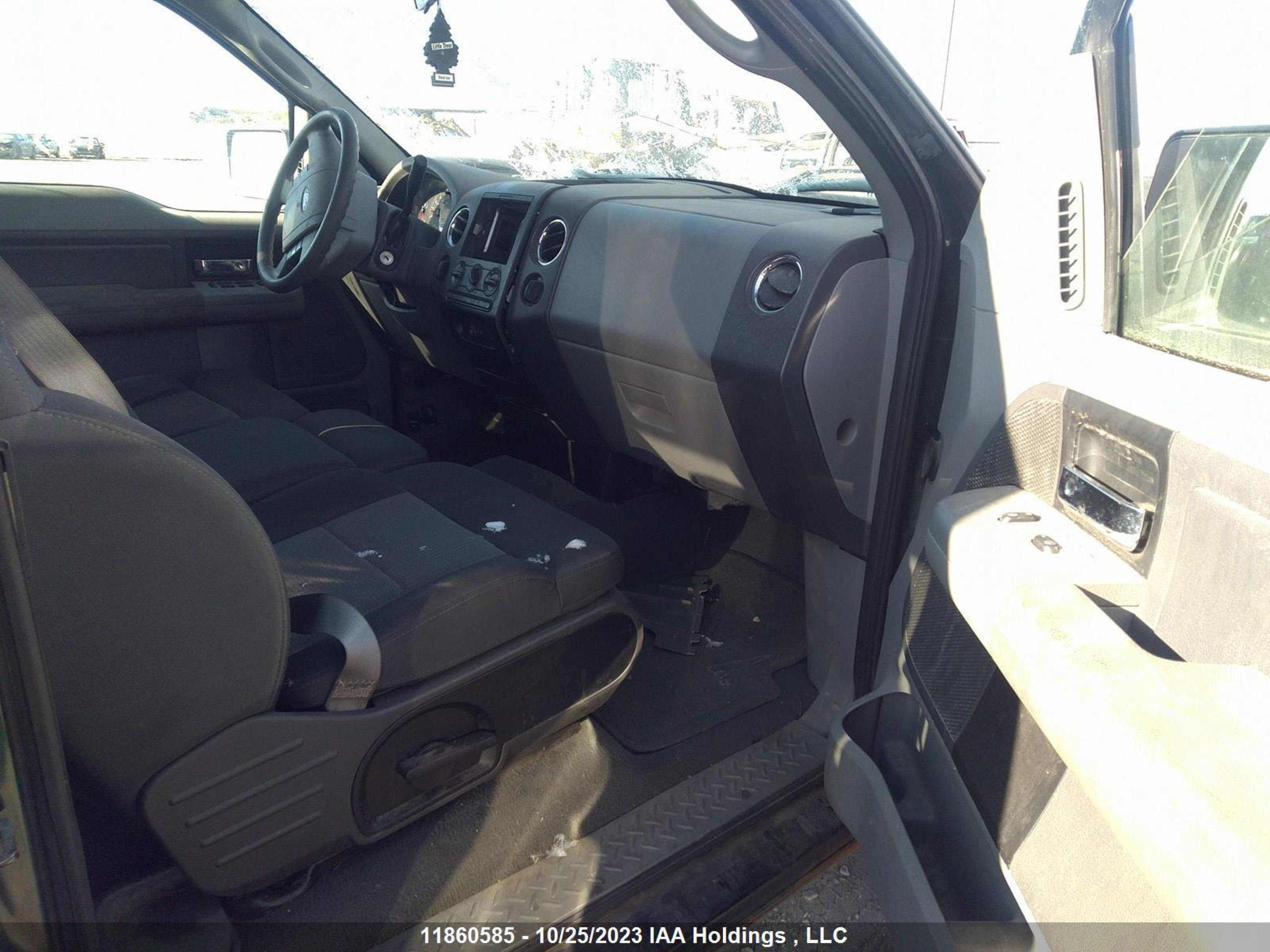 Photo 4 VIN: 1FTVX14548KD01206 - FORD F-150 