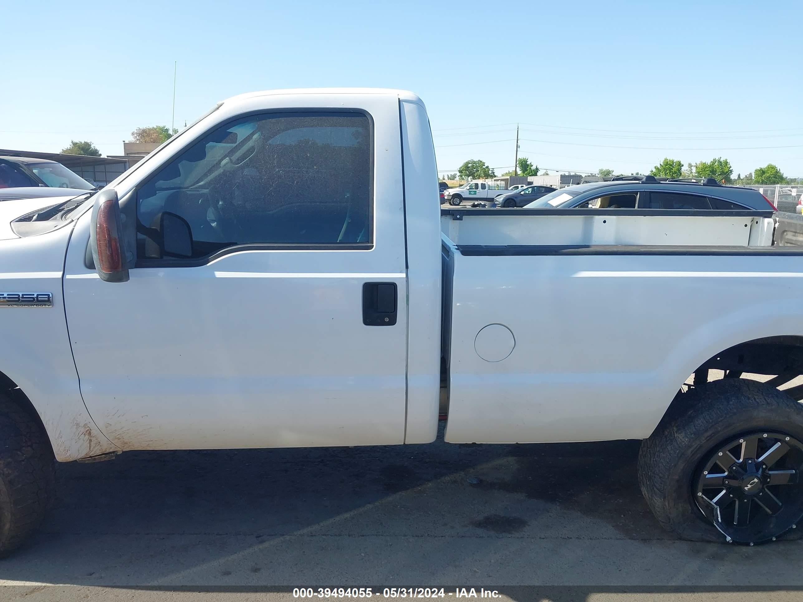 Photo 13 VIN: 1FTWF30P85EC29253 - FORD F350 