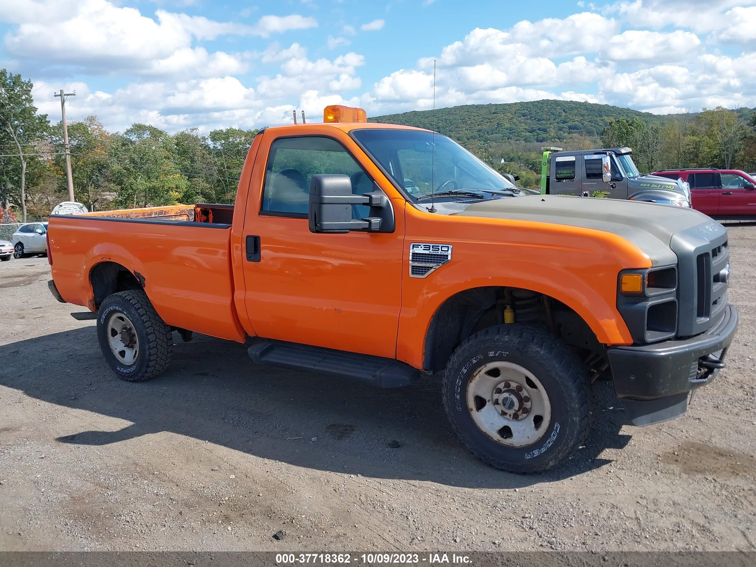 Photo 1 VIN: 1FTWF31538EB72946 - FORD F350 