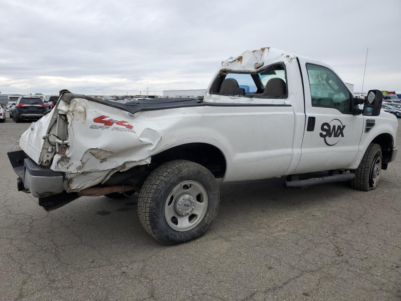 Photo 2 VIN: 1FTWF31569EA68999 - FORD F350 