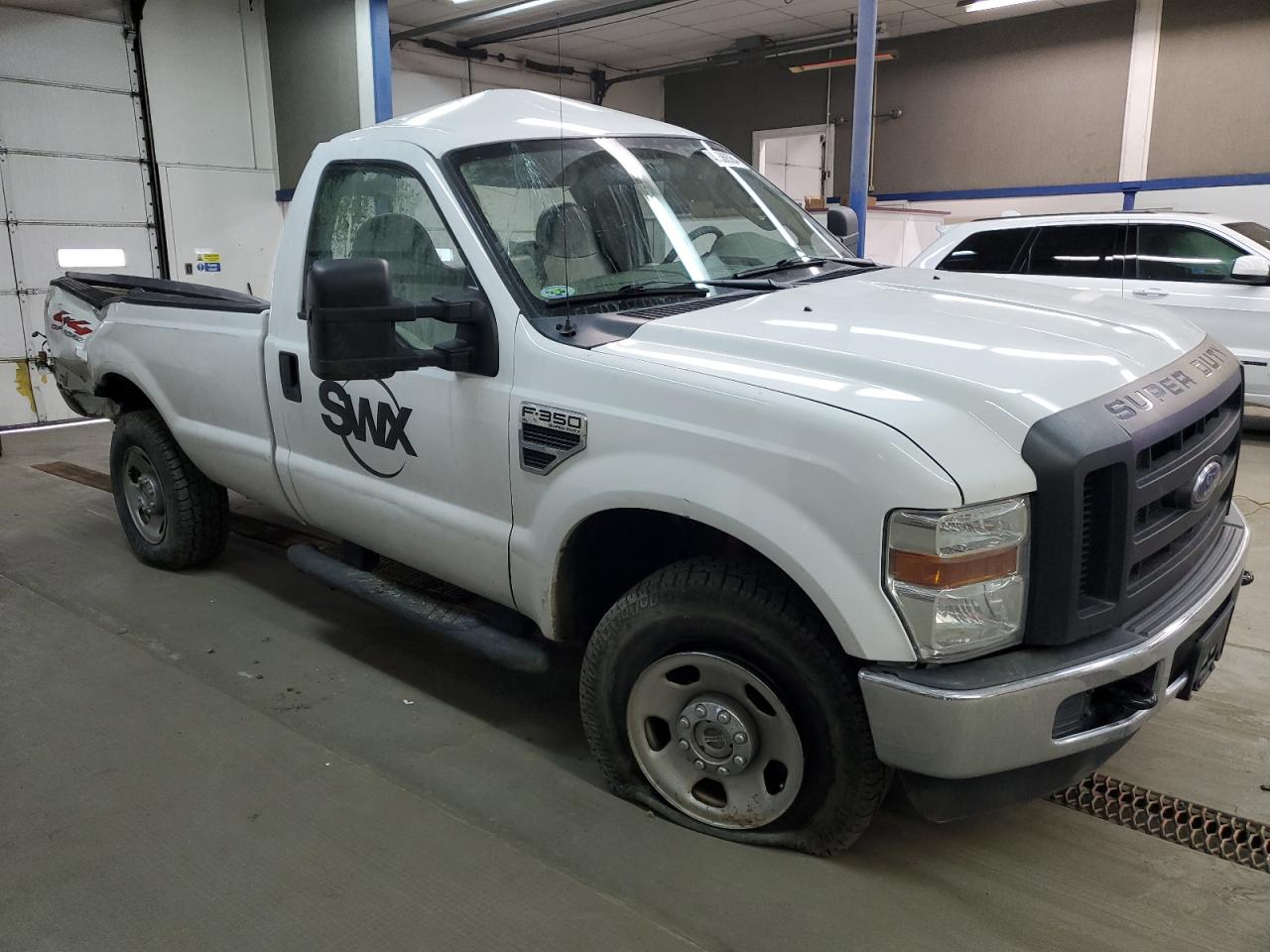 Photo 3 VIN: 1FTWF31569EA68999 - FORD F350 