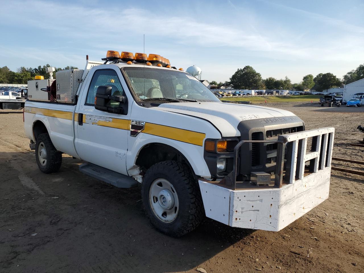 Photo 3 VIN: 1FTWF31R19EA01908 - FORD F350 