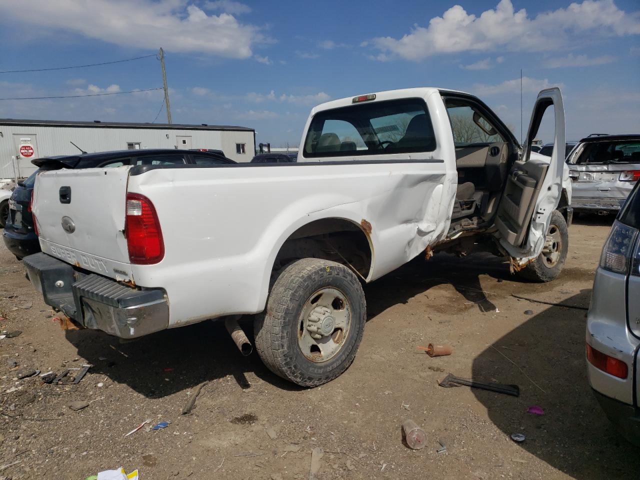 Photo 2 VIN: 1FTWF3B5XAEA44093 - FORD F350 