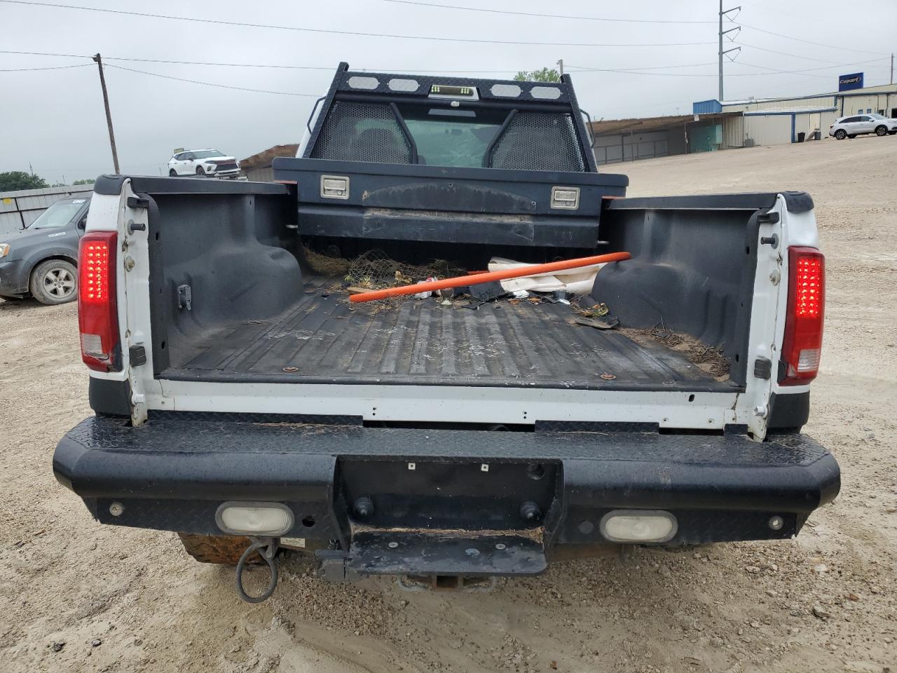 Photo 5 VIN: 1FTWF3BR1AEA90611 - FORD F350 