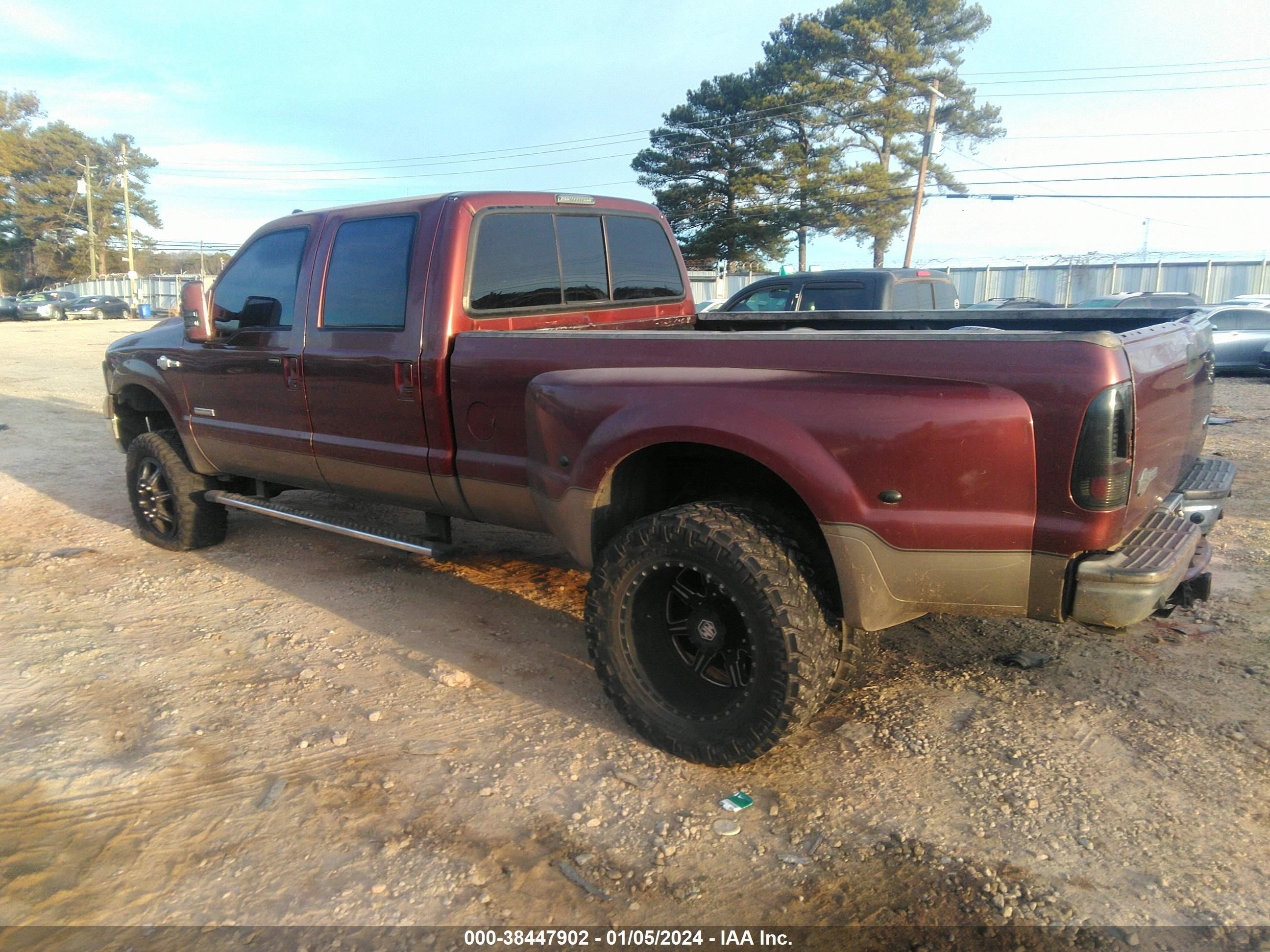 Photo 2 VIN: 1FTWW30515EB79245 - FORD F350 