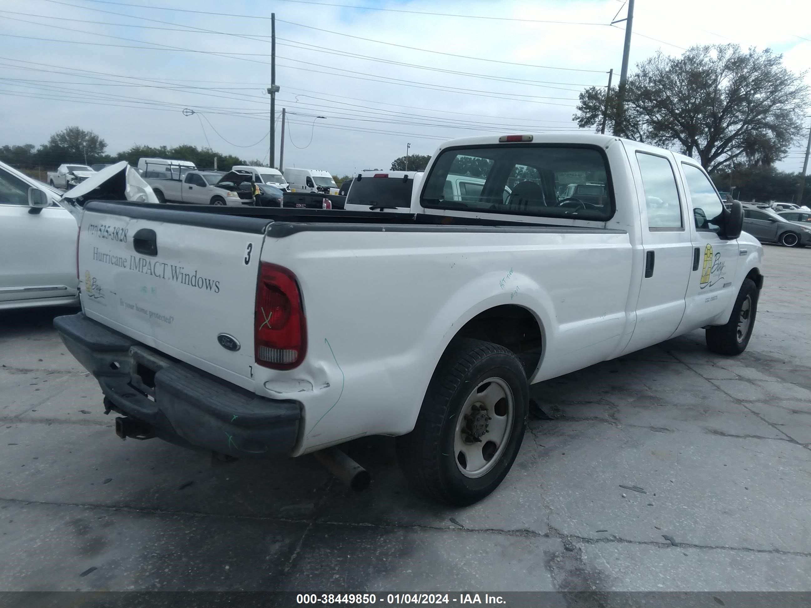 Photo 2 VIN: 1FTWW30P15EB83555 - FORD F350 