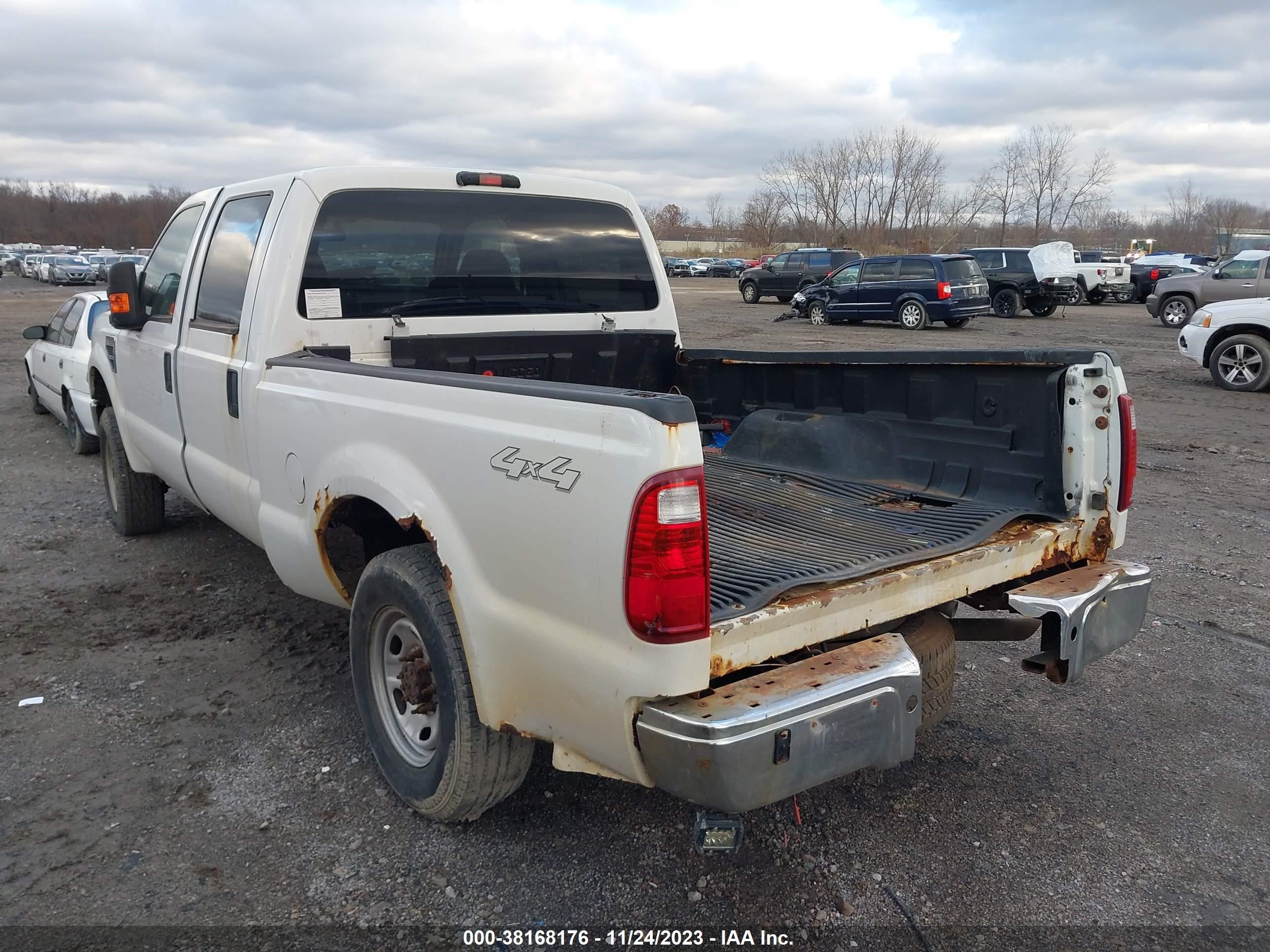 Photo 2 VIN: 1FTWW31539EA42151 - FORD F350 