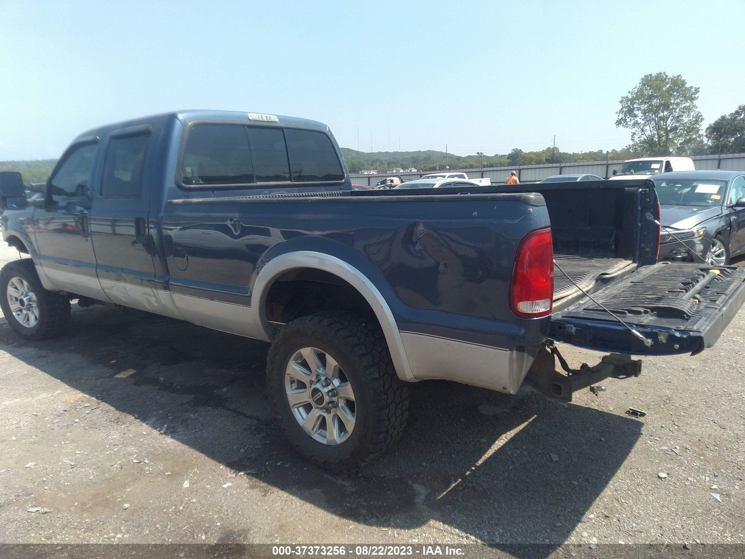 Photo 2 VIN: 1FTWW31P06EA53069 - FORD F350 