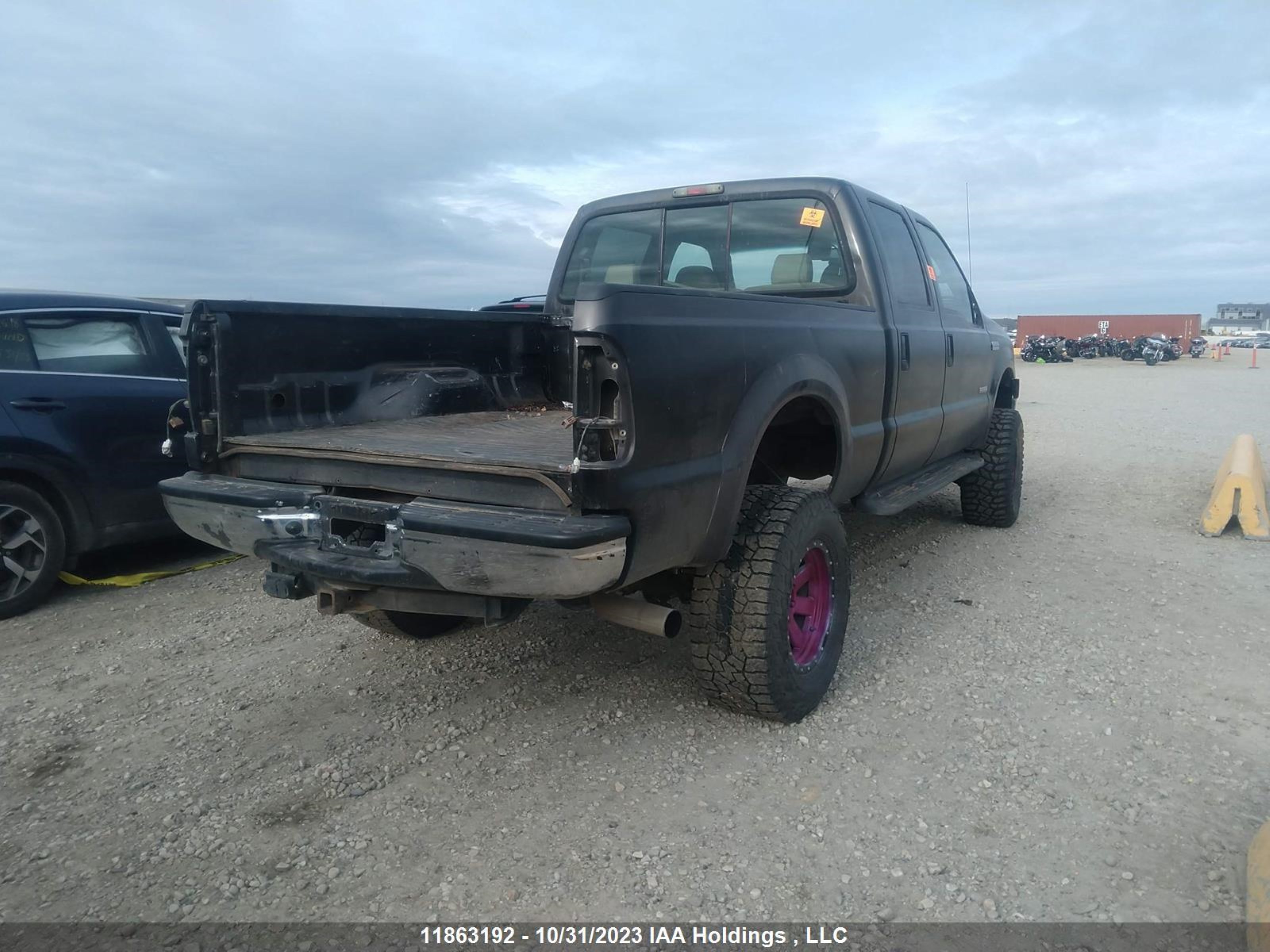 Photo 3 VIN: 1FTWW31P27EB51201 - FORD F350 