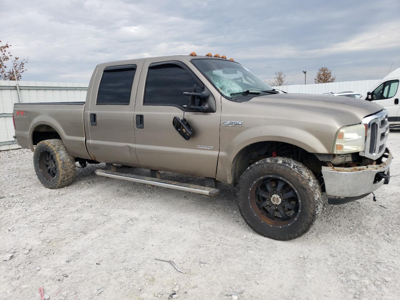 Photo 3 VIN: 1FTWW31P65EA06417 - FORD F350 