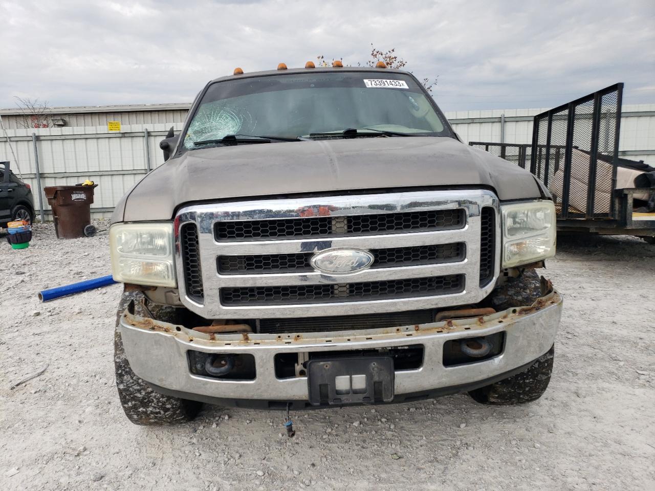 Photo 4 VIN: 1FTWW31P65EA06417 - FORD F350 