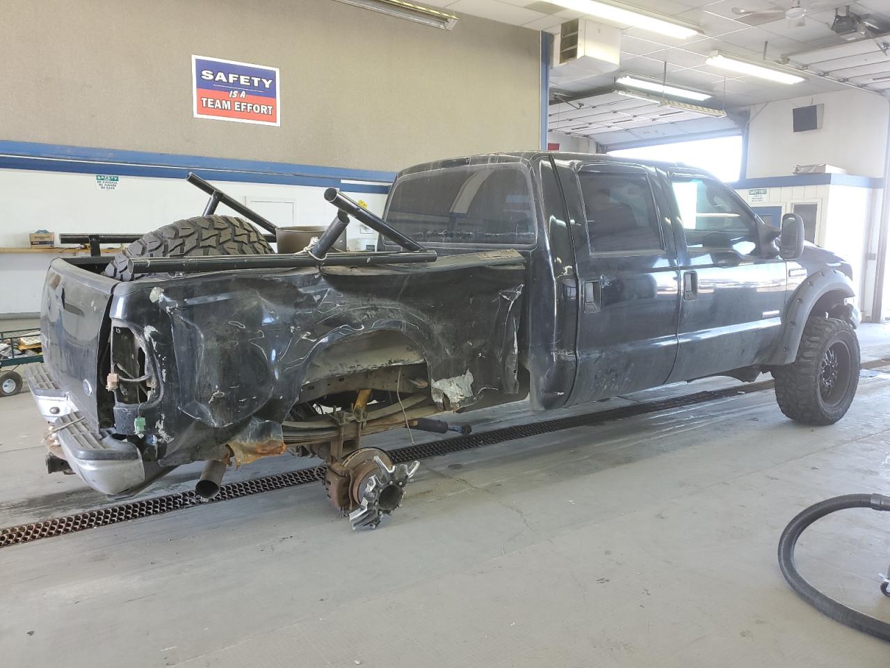 Photo 2 VIN: 1FTWW31P67EB51430 - FORD F350 