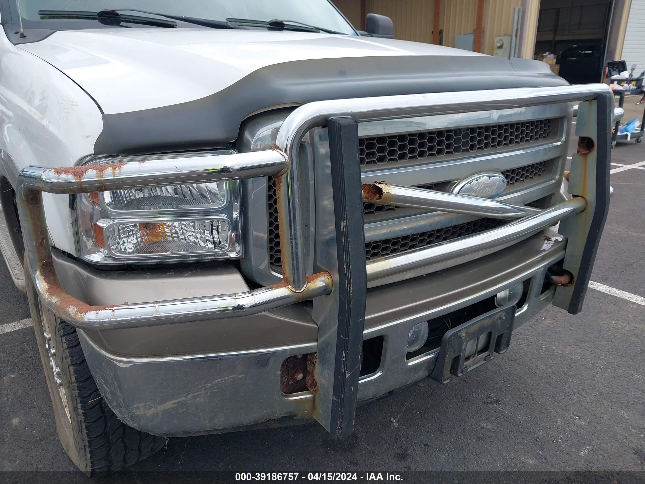 Photo 10 VIN: 1FTWW31P85EB97953 - FORD F350 