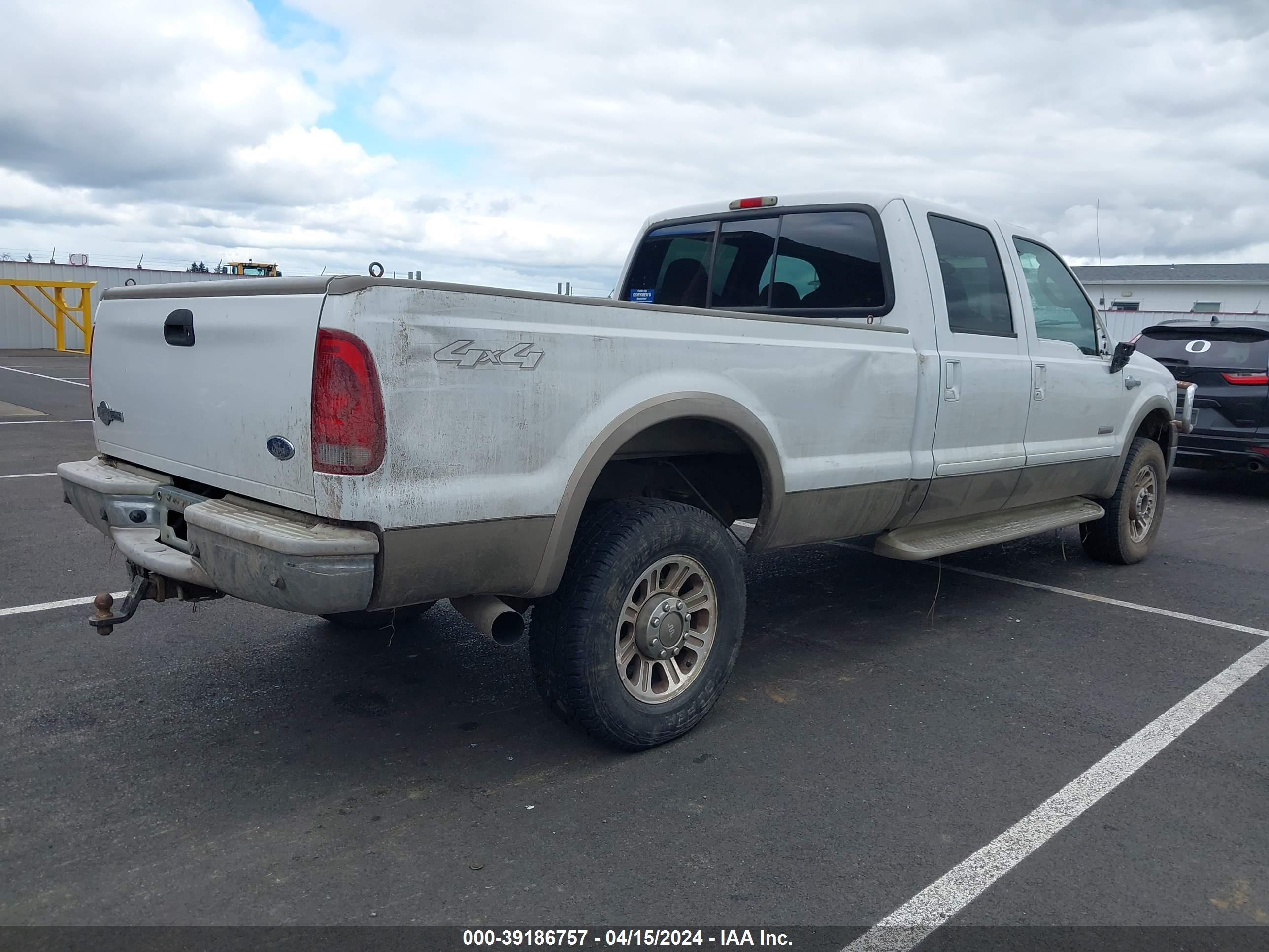 Photo 3 VIN: 1FTWW31P85EB97953 - FORD F350 