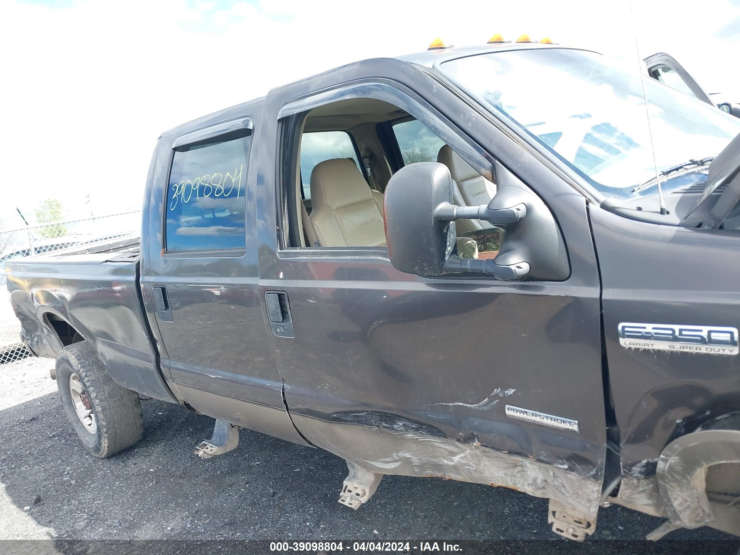 Photo 10 VIN: 1FTWW31P95EA97201 - FORD F350 