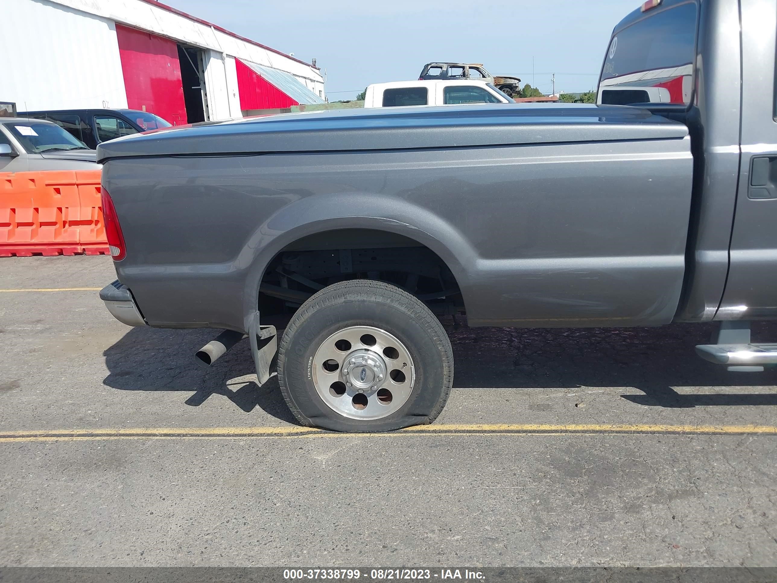 Photo 11 VIN: 1FTWW31P95EB88534 - FORD F350 