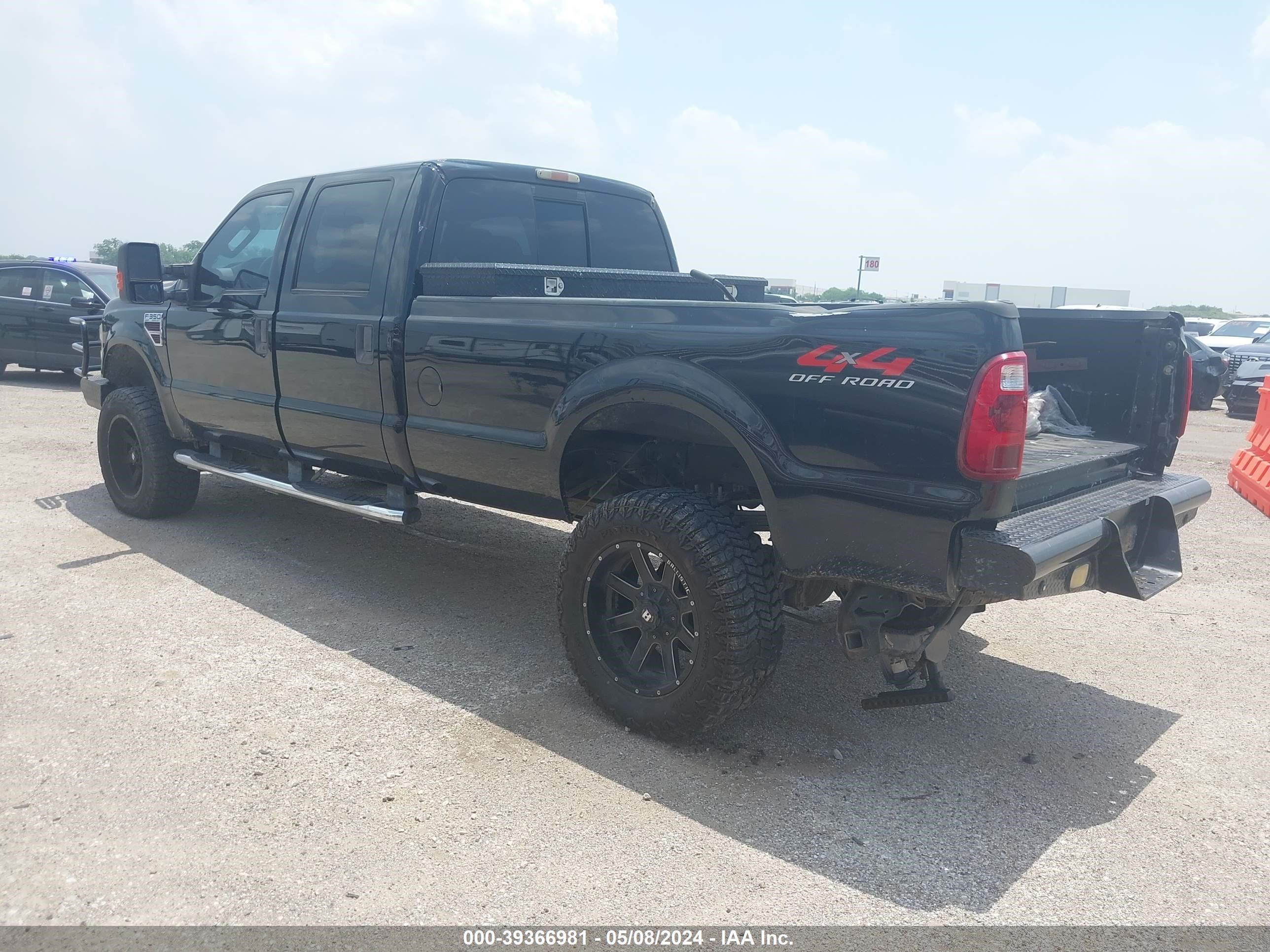 Photo 2 VIN: 1FTWW31R78EB54615 - FORD F350 