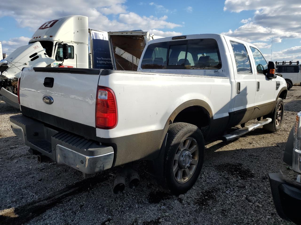 Photo 2 VIN: 1FTWW31R79EA85636 - FORD F350 