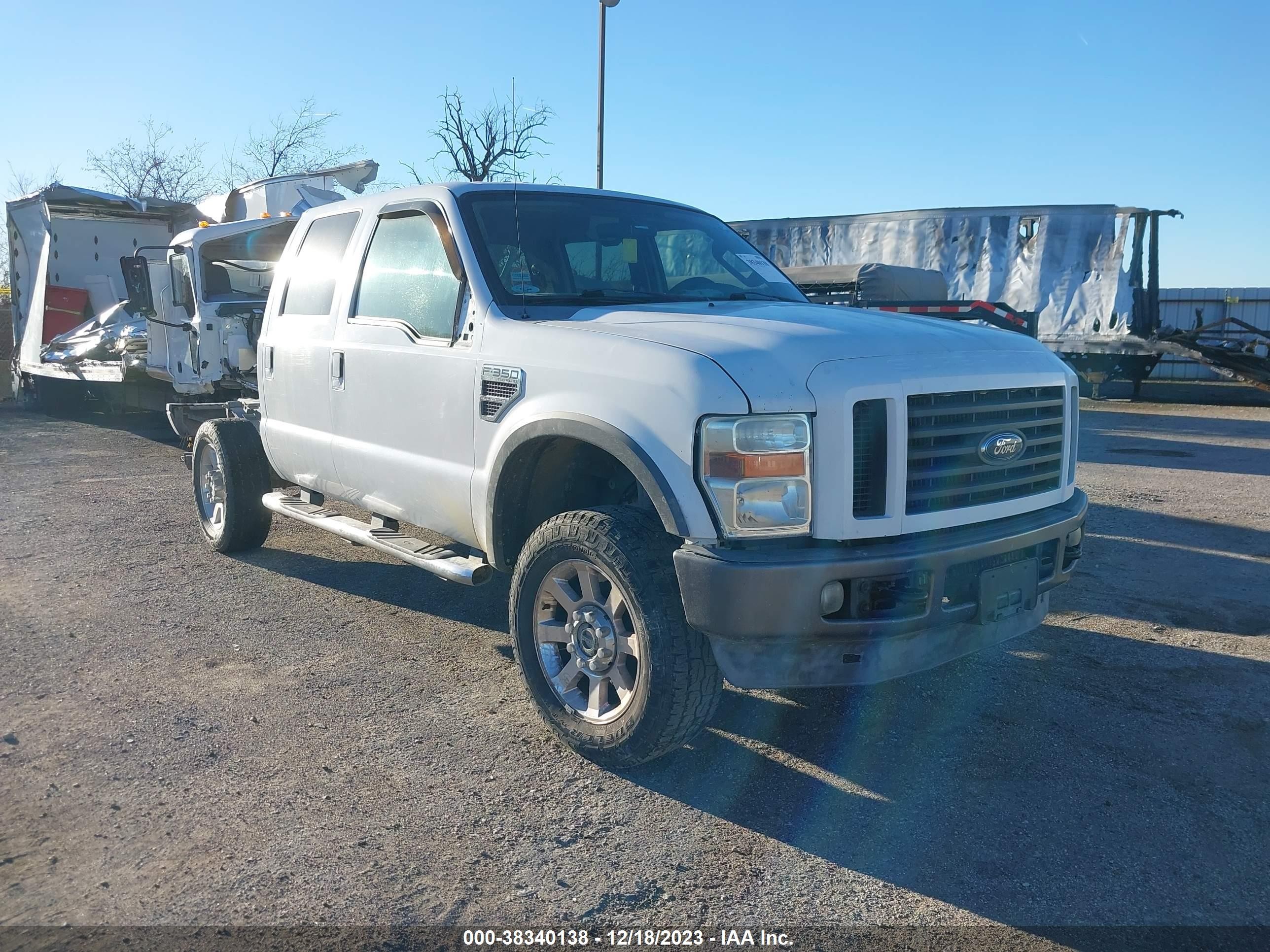 Photo 2 VIN: 1FTWW31R88ED27638 - FORD F350 