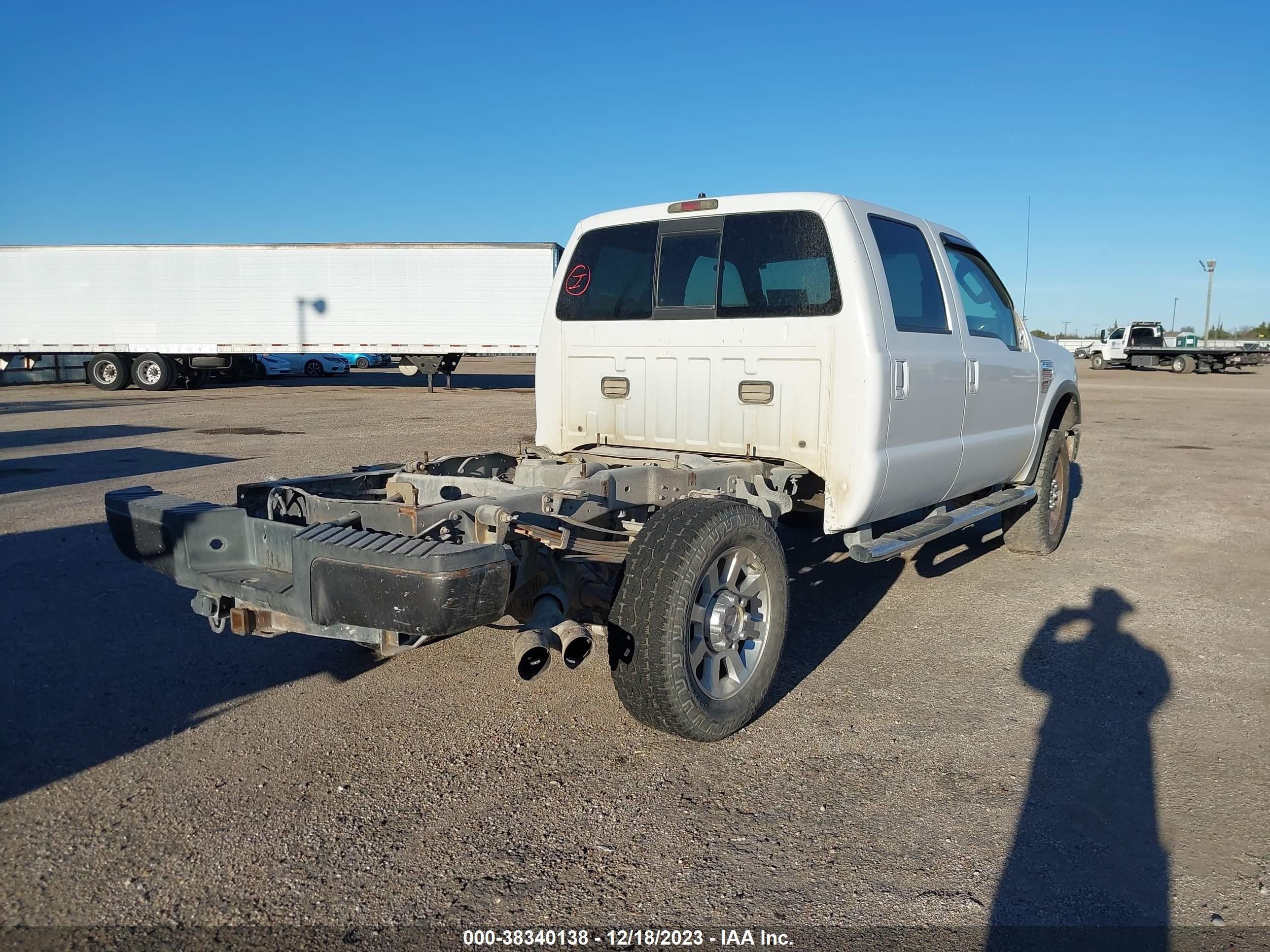 Photo 3 VIN: 1FTWW31R88ED27638 - FORD F350 